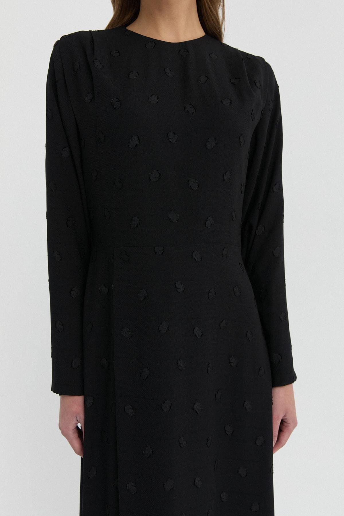 Kabartma Desenli Elbise{KATEGORİ}