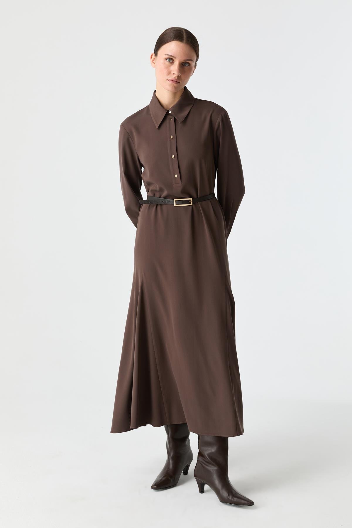 Kare Düğmeli Gode Detaylı Elbise KAHVERENGİ{KATEGORİ}