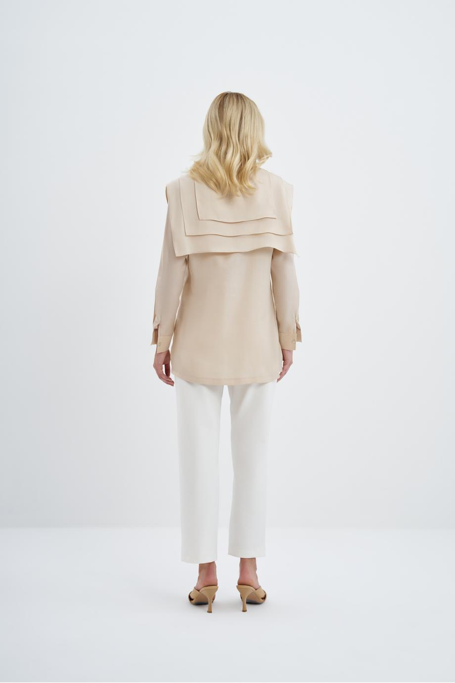 Kare Yakalı Gömlek{KATEGORİ}