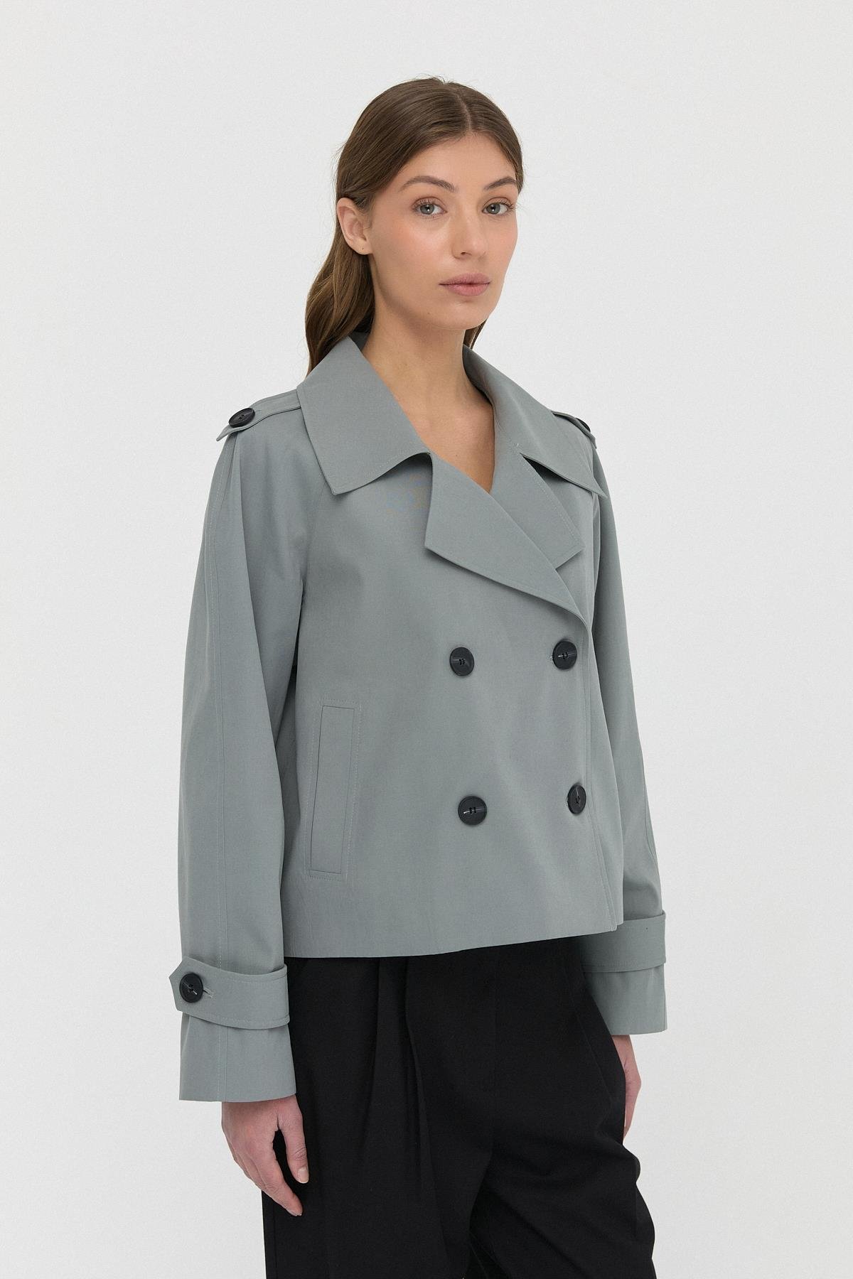 Katlı Yaka Kısa Trençkot{KATEGORİ}