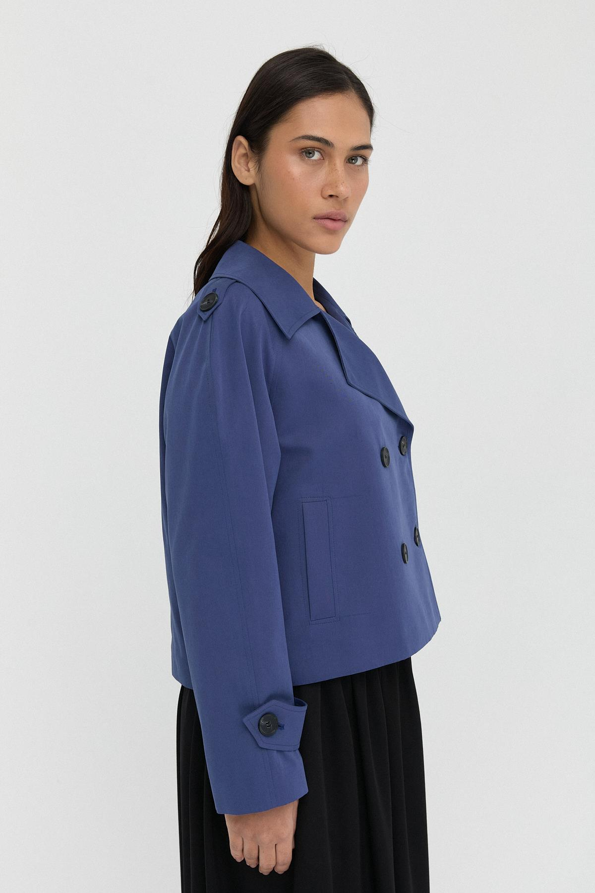 Katlı Yaka Kısa Trençkot{KATEGORİ}