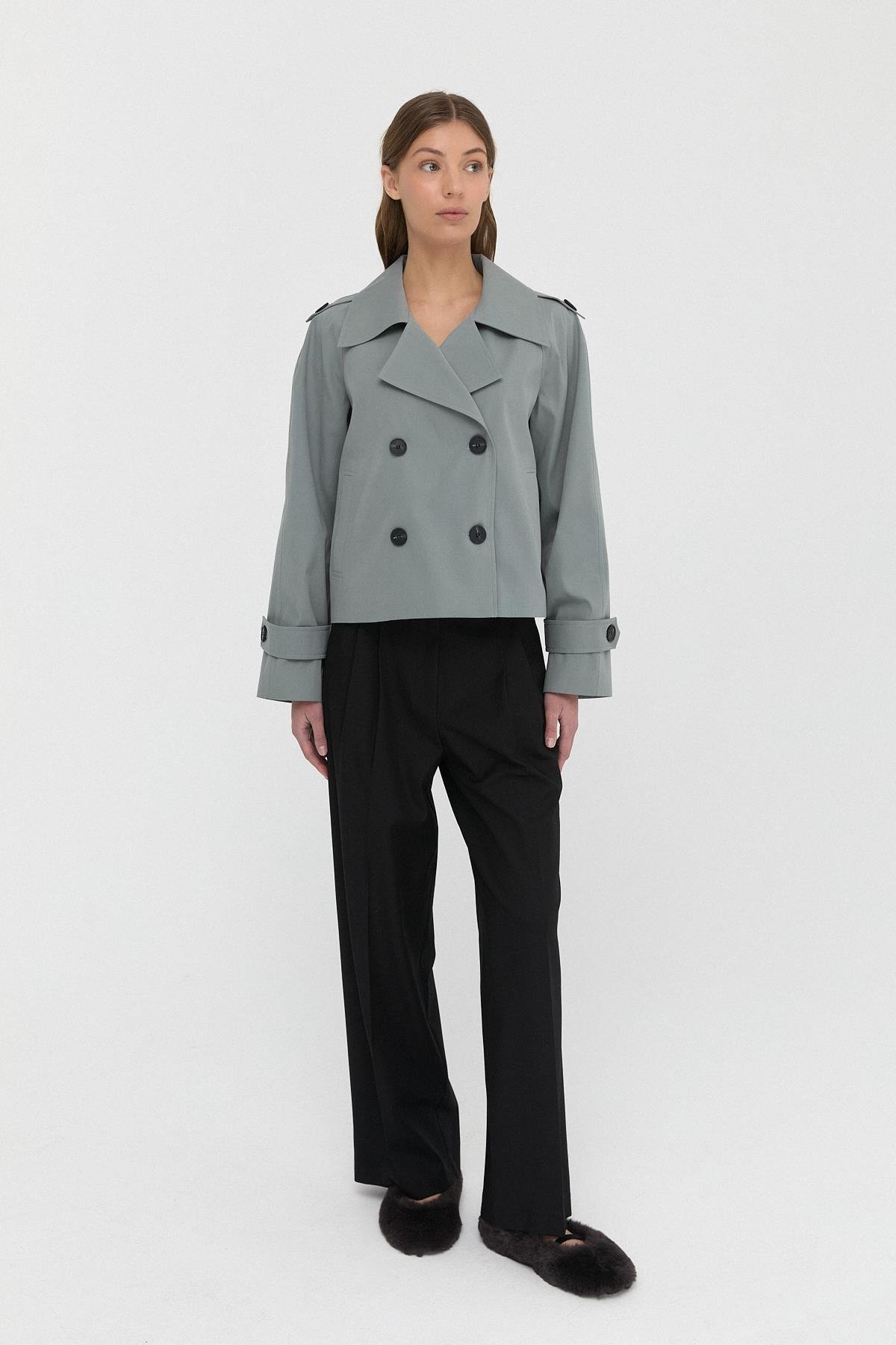 Katlı Yaka Kısa Trençkot{KATEGORİ}