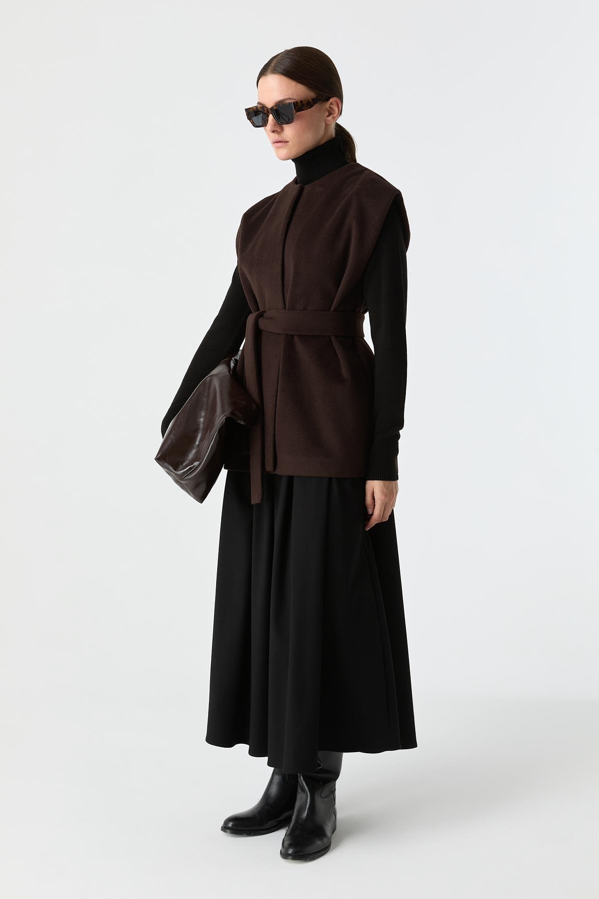 Kemerli Kaşe Yelek{KATEGORİ}