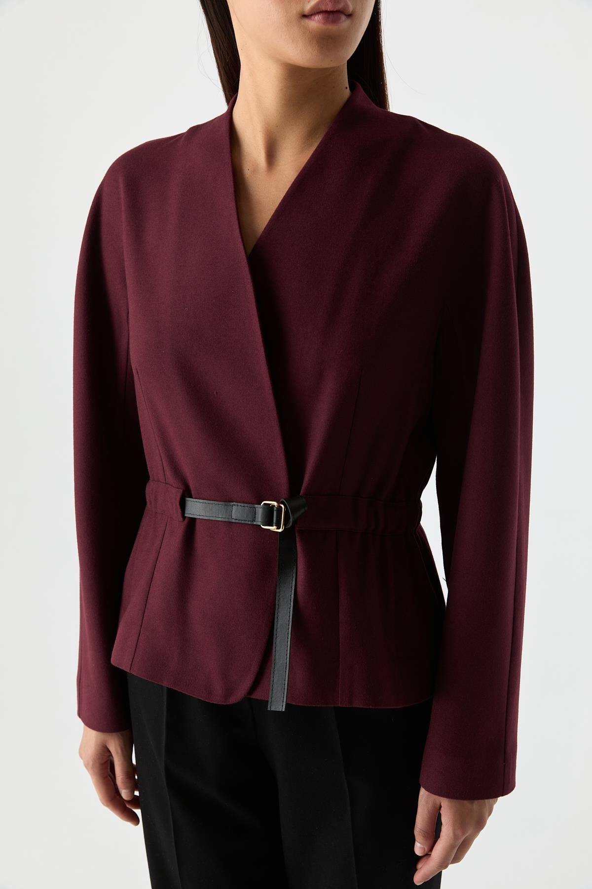 Kemerli V Yaka Ceket MÜRDÜM{KATEGORİ}