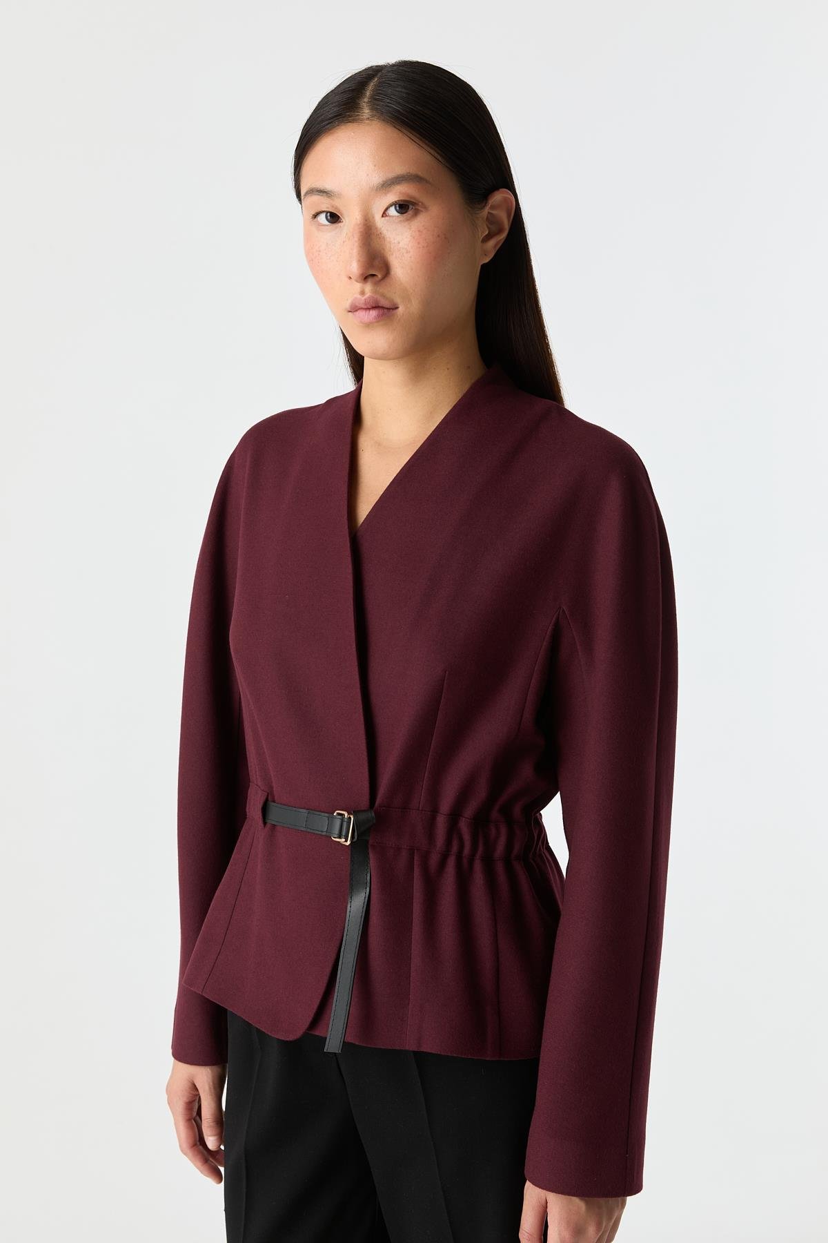 Kemerli V Yaka Ceket MÜRDÜM{KATEGORİ}