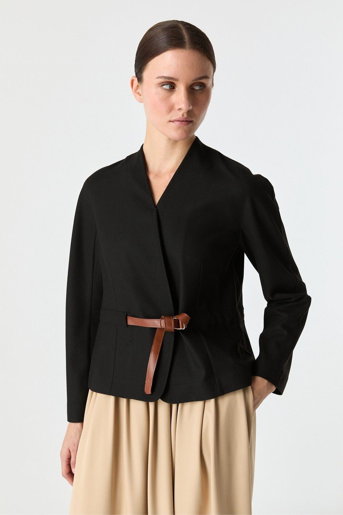 Kemerli V Yaka Ceket SİYAH{KATEGORİ}