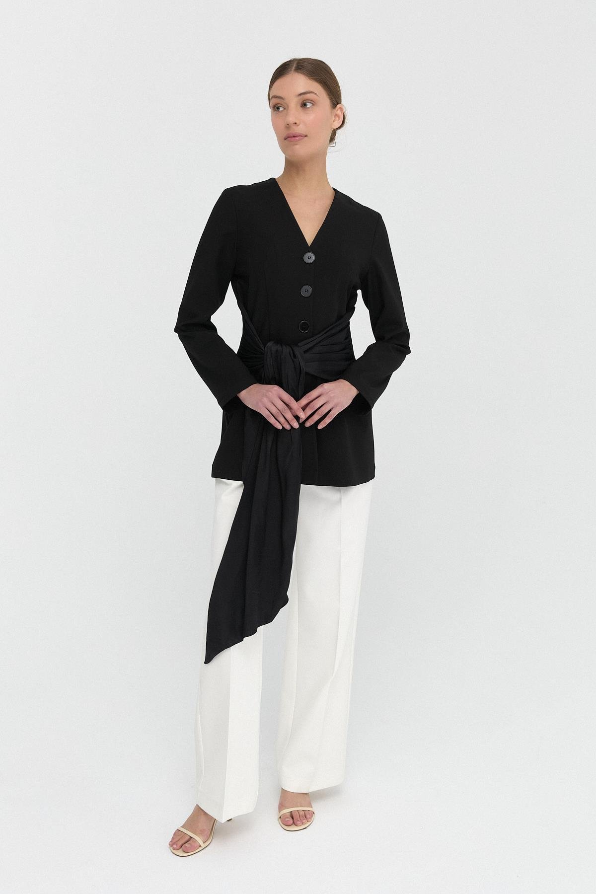 Kuşak Kemer Detaylı Ceket{KATEGORİ}