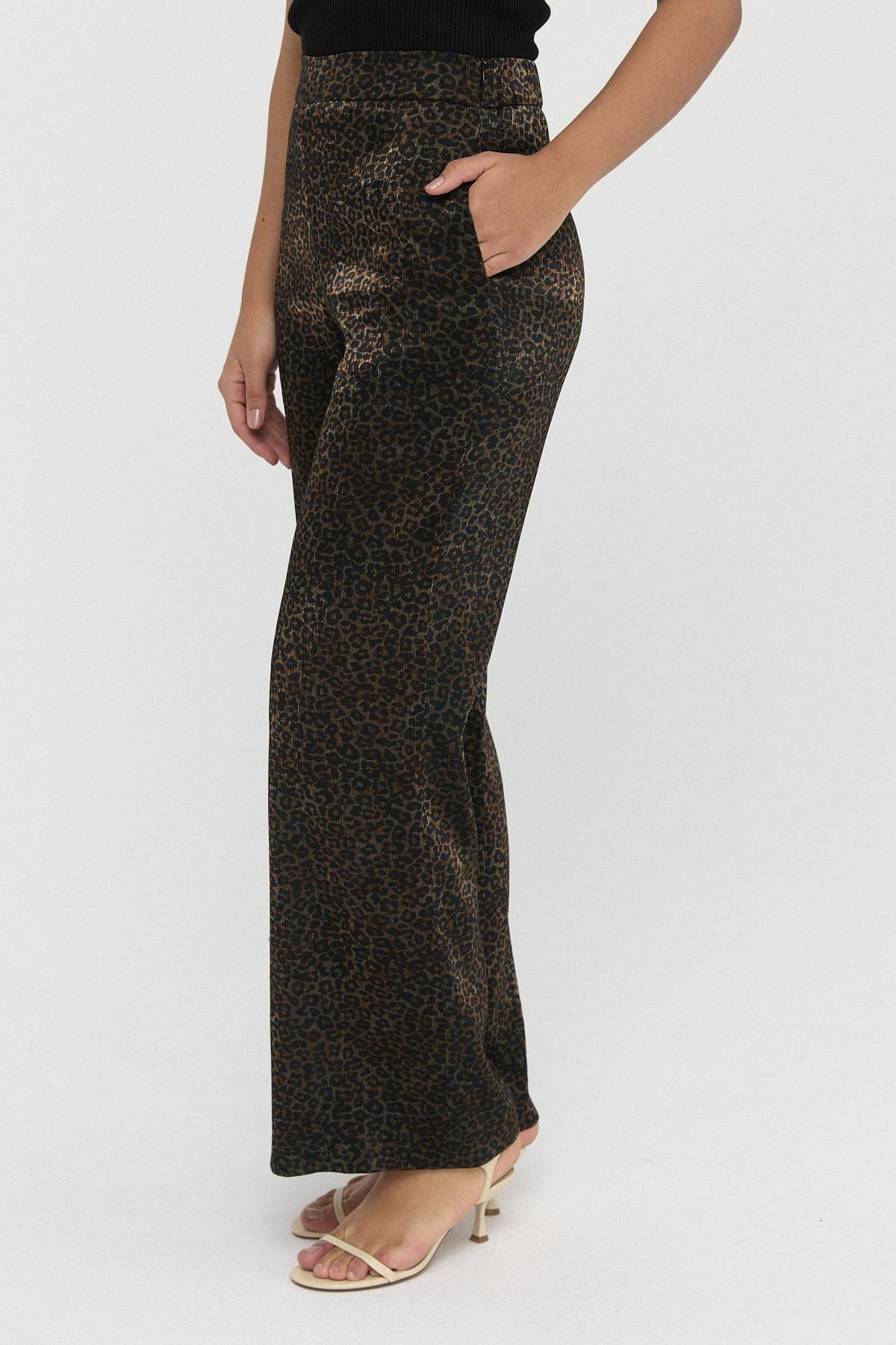 Leopar Desenli Jakarlı Pantolon{KATEGORİ}