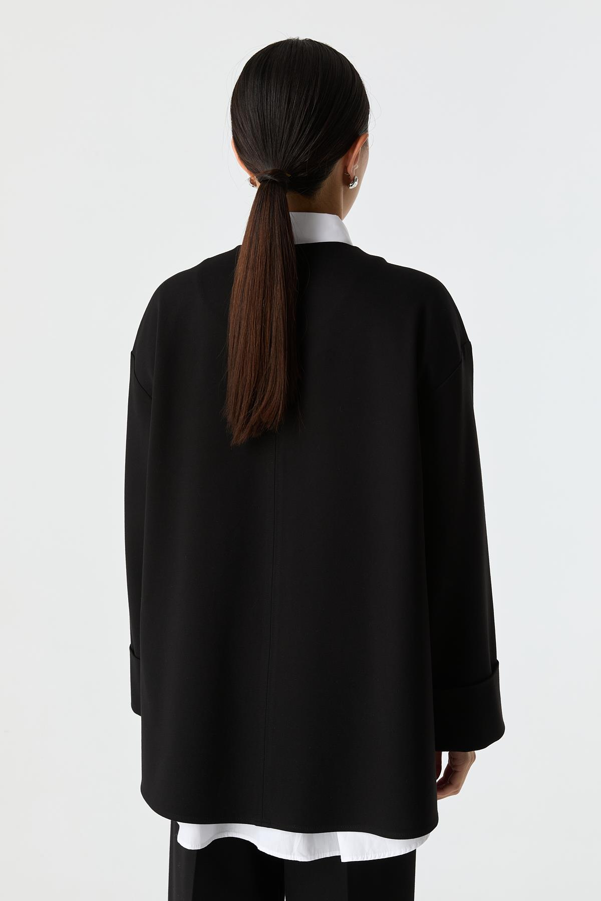 Modern Kesim Derin V Yaka Bluz SİYAH{KATEGORİ}