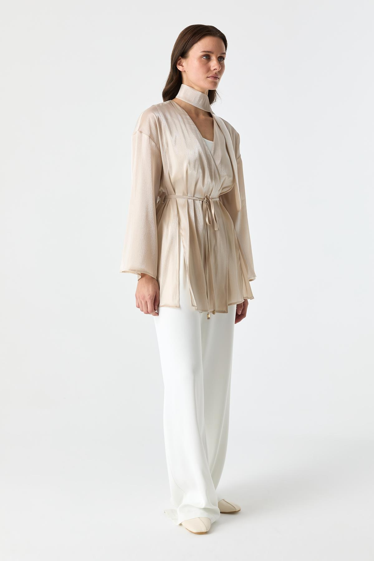 Parlak Dokulu Yırtmaçlı Kimono BEJ{KATEGORİ}