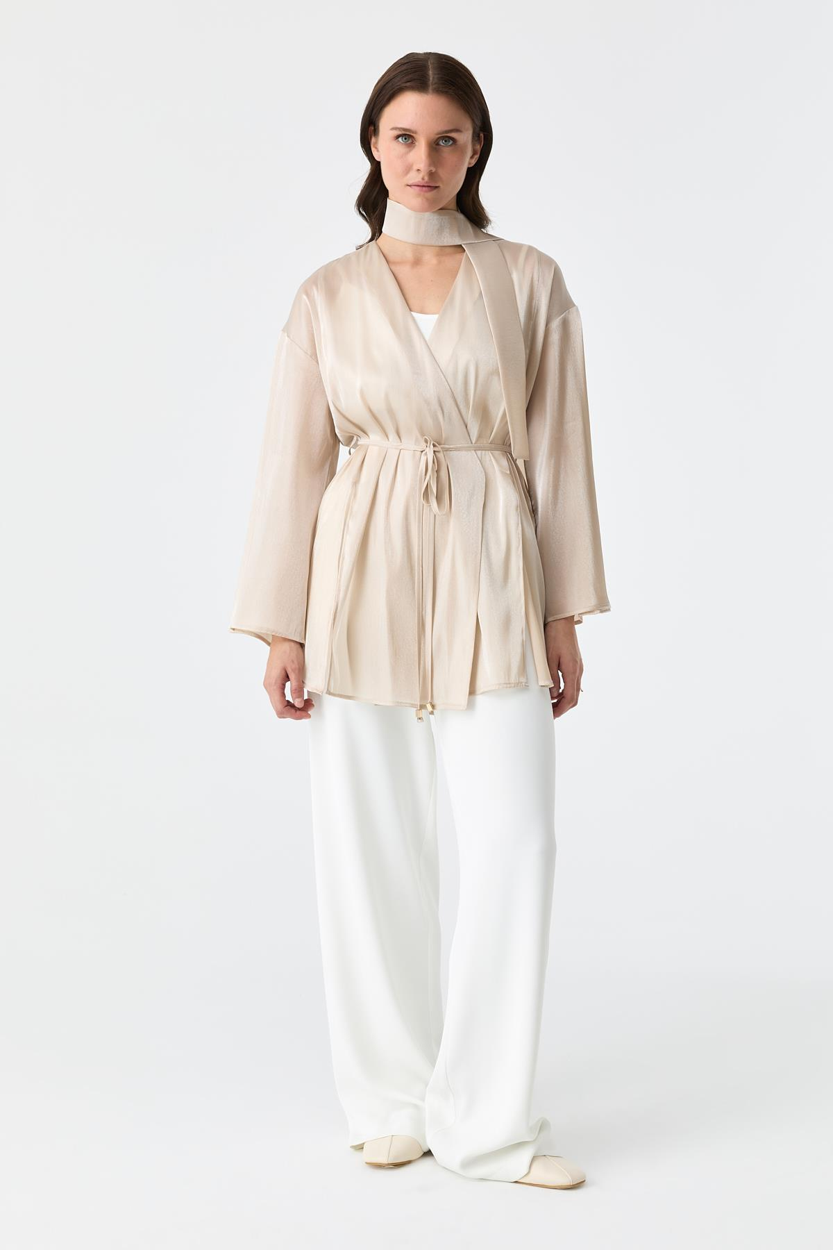 Parlak Dokulu Yırtmaçlı Kimono BEJ{KATEGORİ}