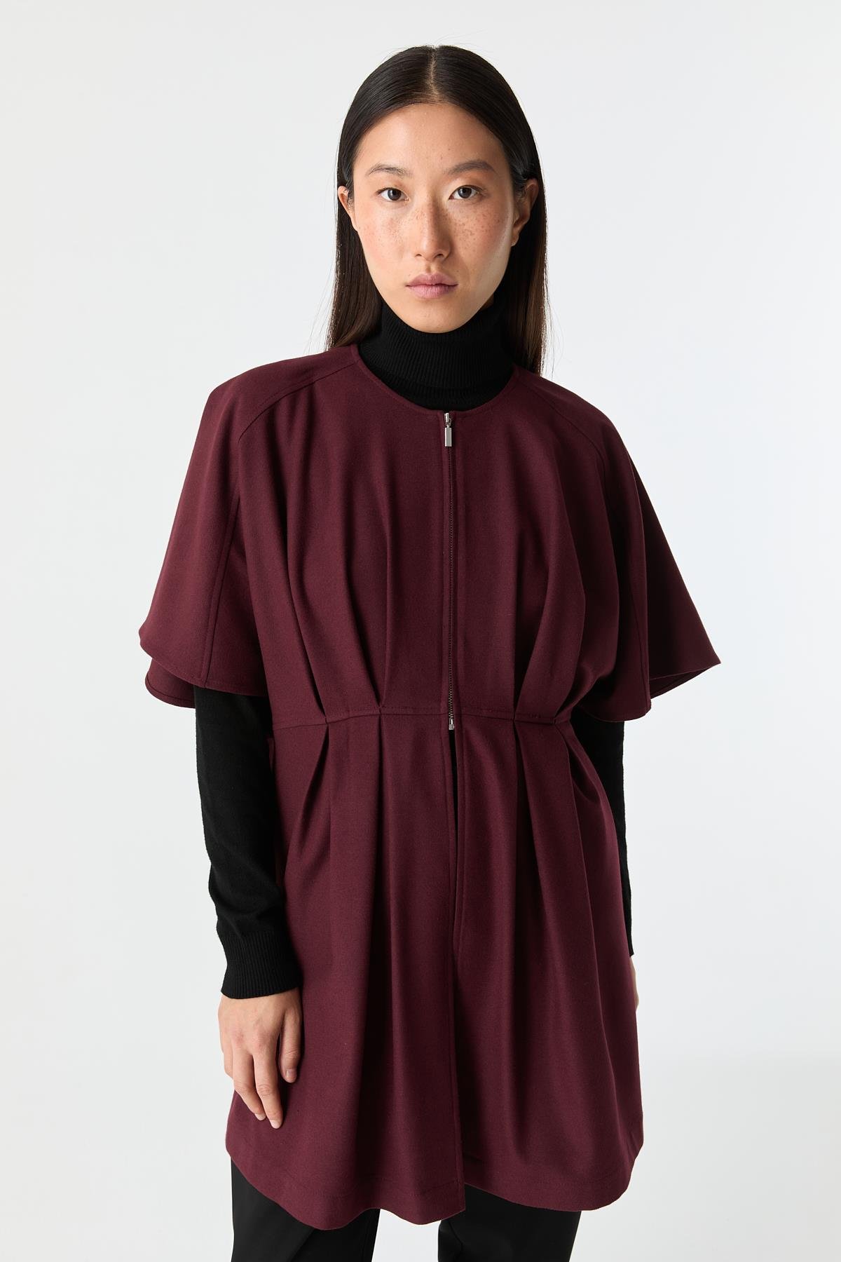 Pili Detaylı Pelerin Panço{KATEGORİ}