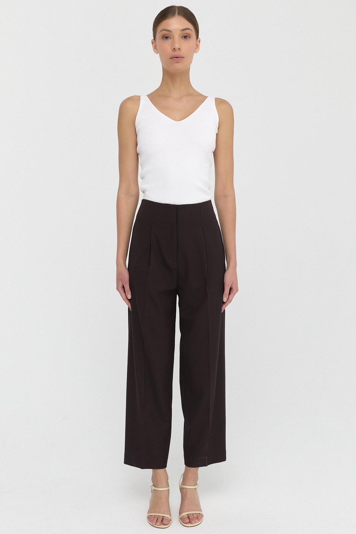 Pilili Dökümlü Pantolon{KATEGORİ}