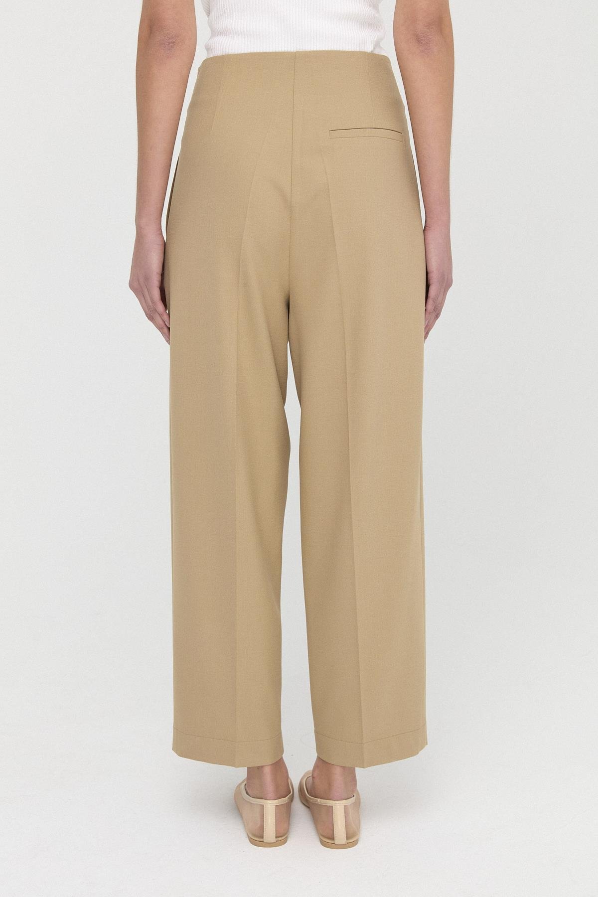 Pilili Dökümlü Pantolon{KATEGORİ}