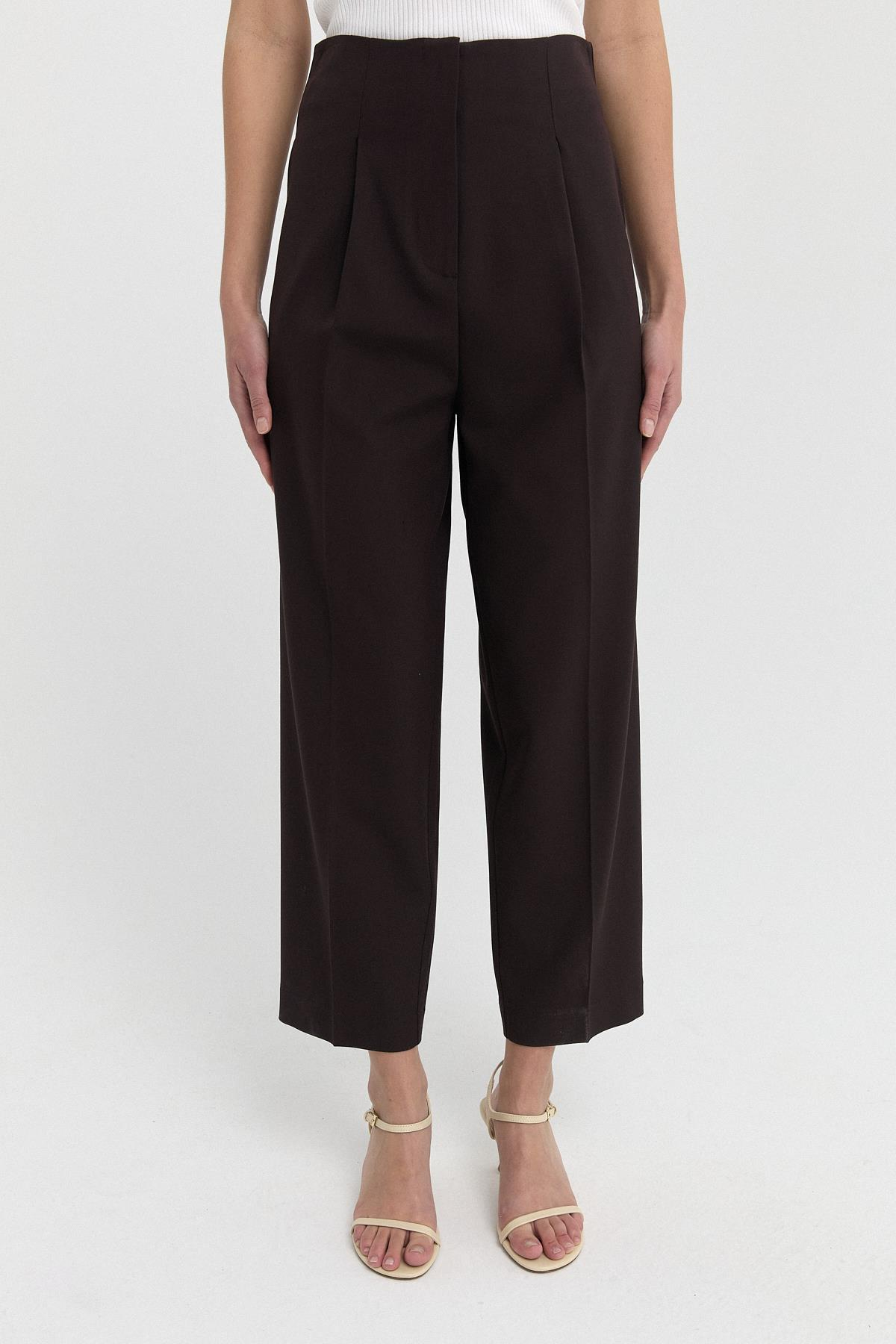 Pilili Dökümlü Pantolon{KATEGORİ}