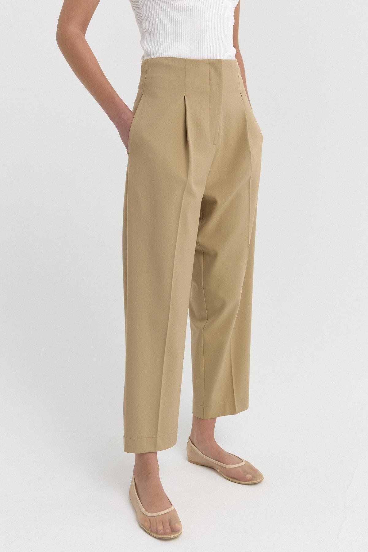 Pilili Dökümlü Pantolon{KATEGORİ}