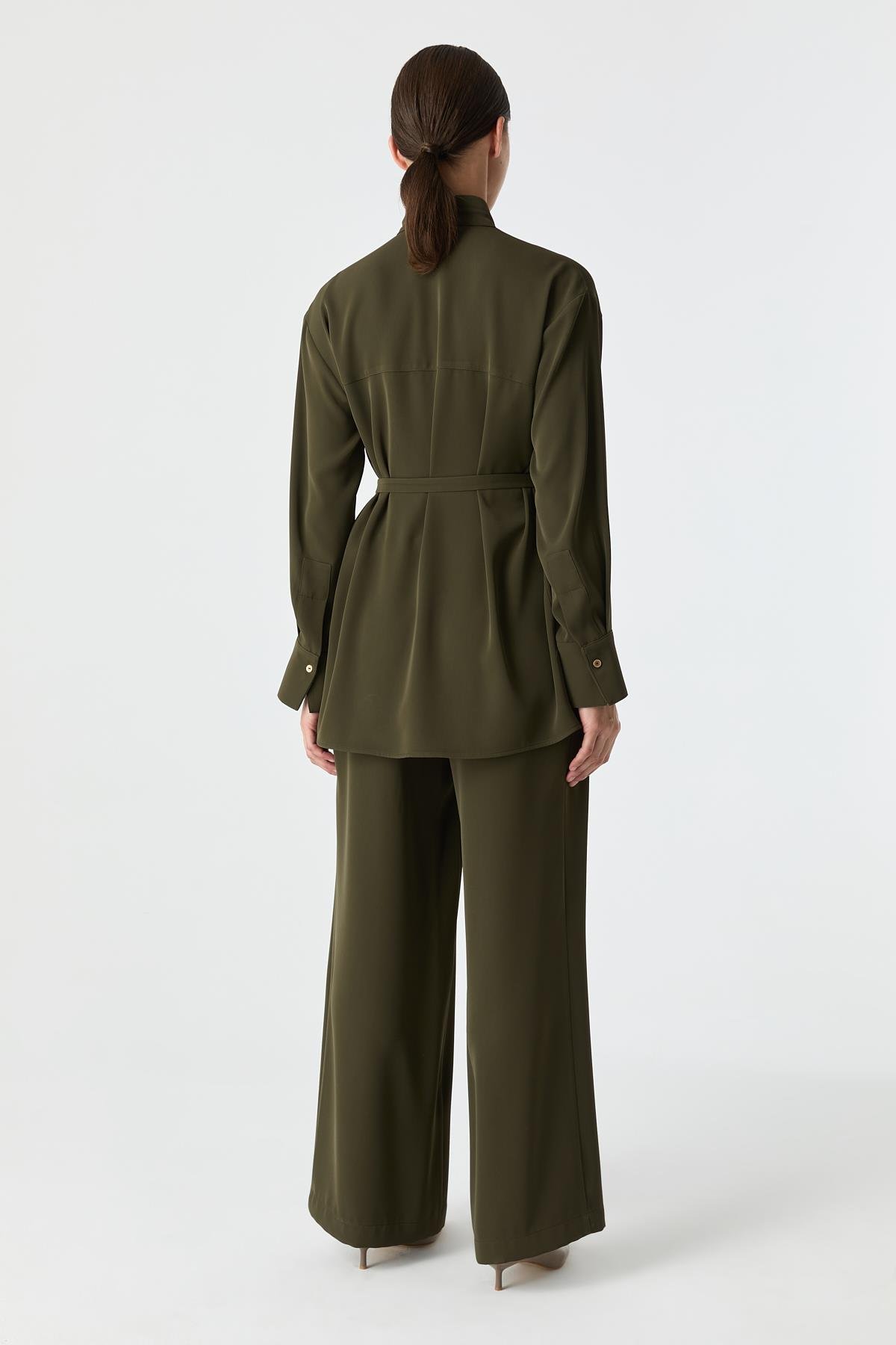 Pilise Detaylı Dökümlü Gömlek{KATEGORİ}