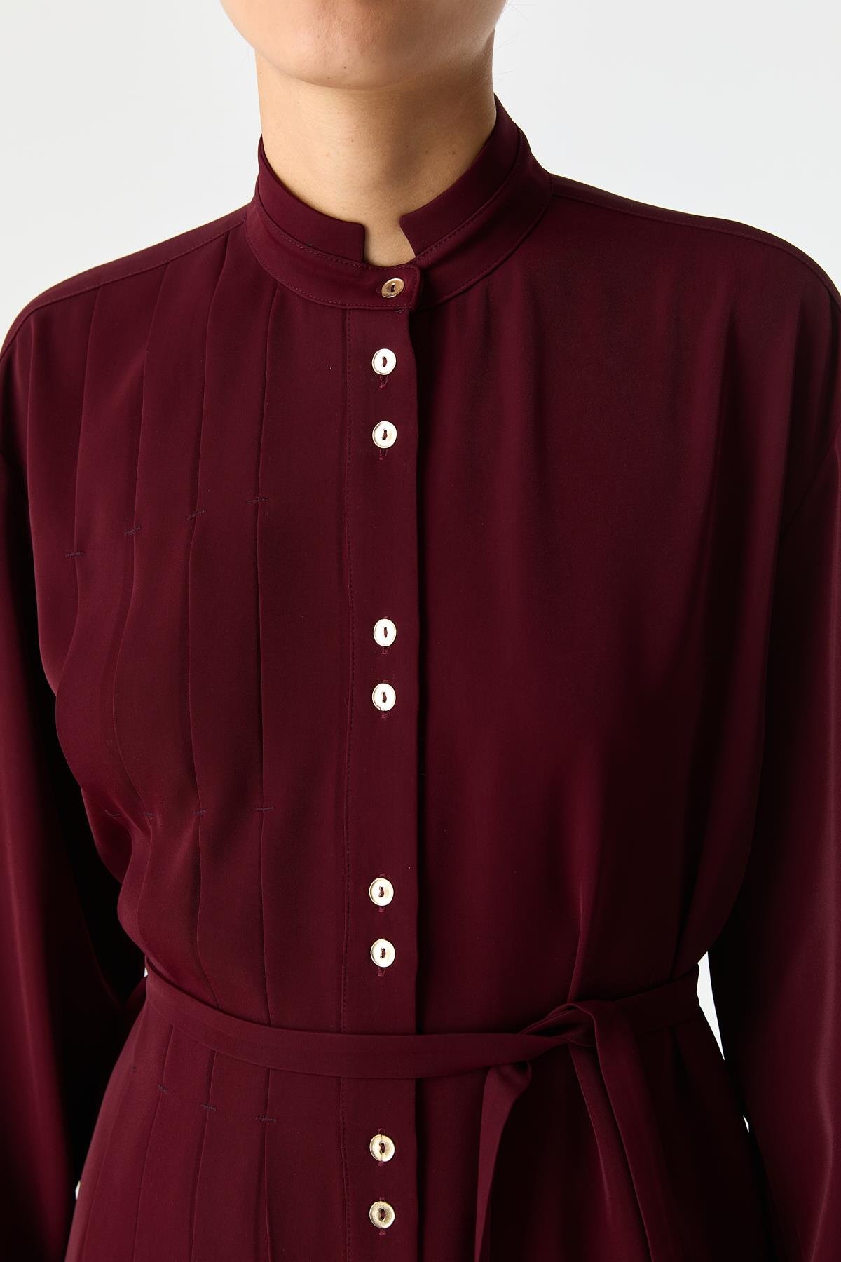 Pilise Detaylı Dökümlü Gömlek{KATEGORİ}