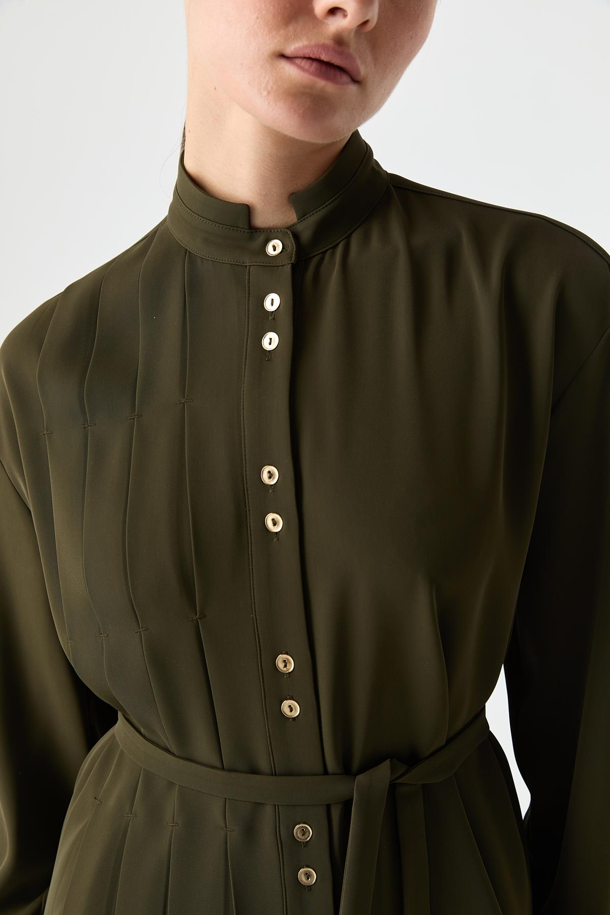 Pilise Detaylı Dökümlü Gömlek{KATEGORİ}