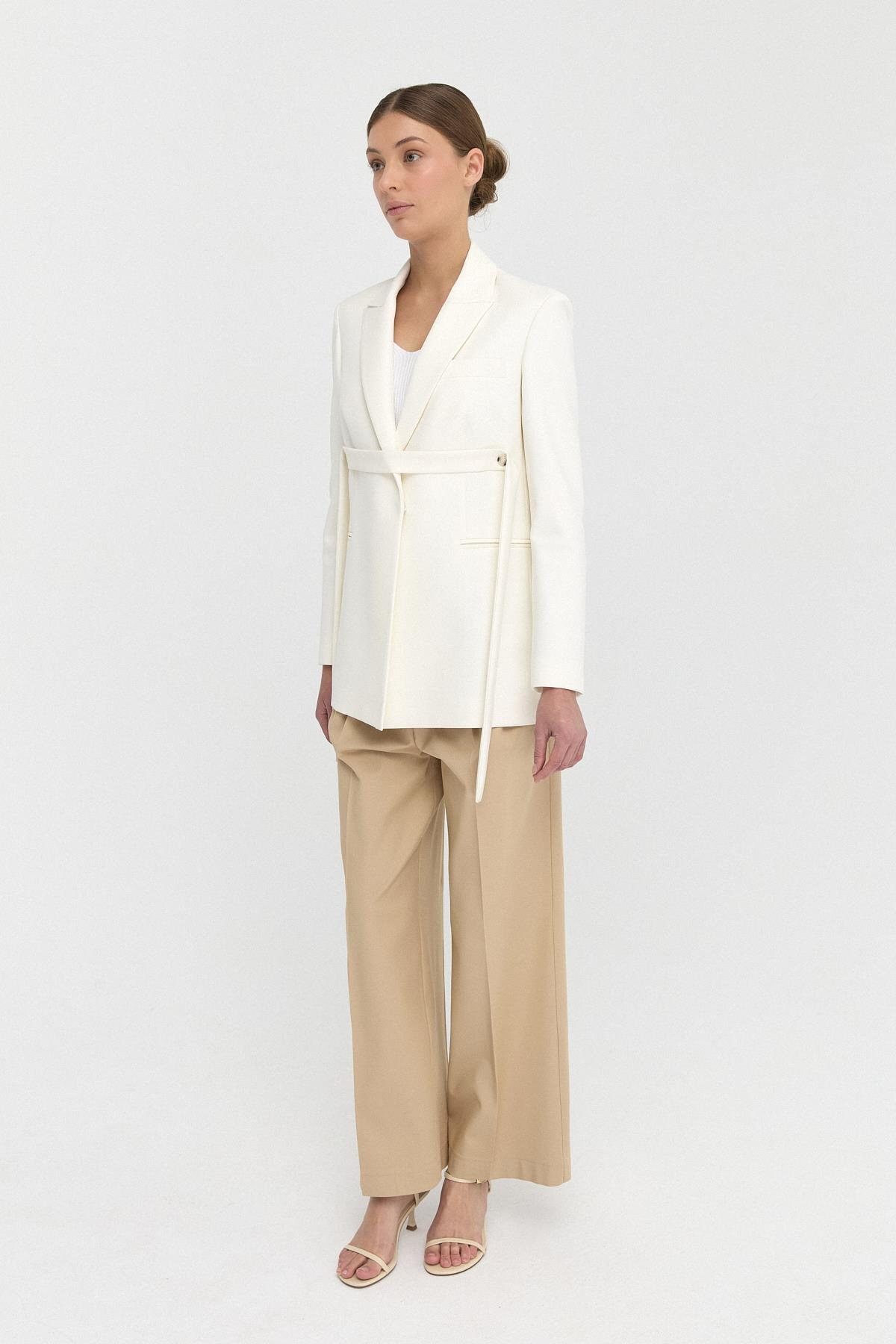 Şerit Detaylı Blazer Ceket{KATEGORİ}