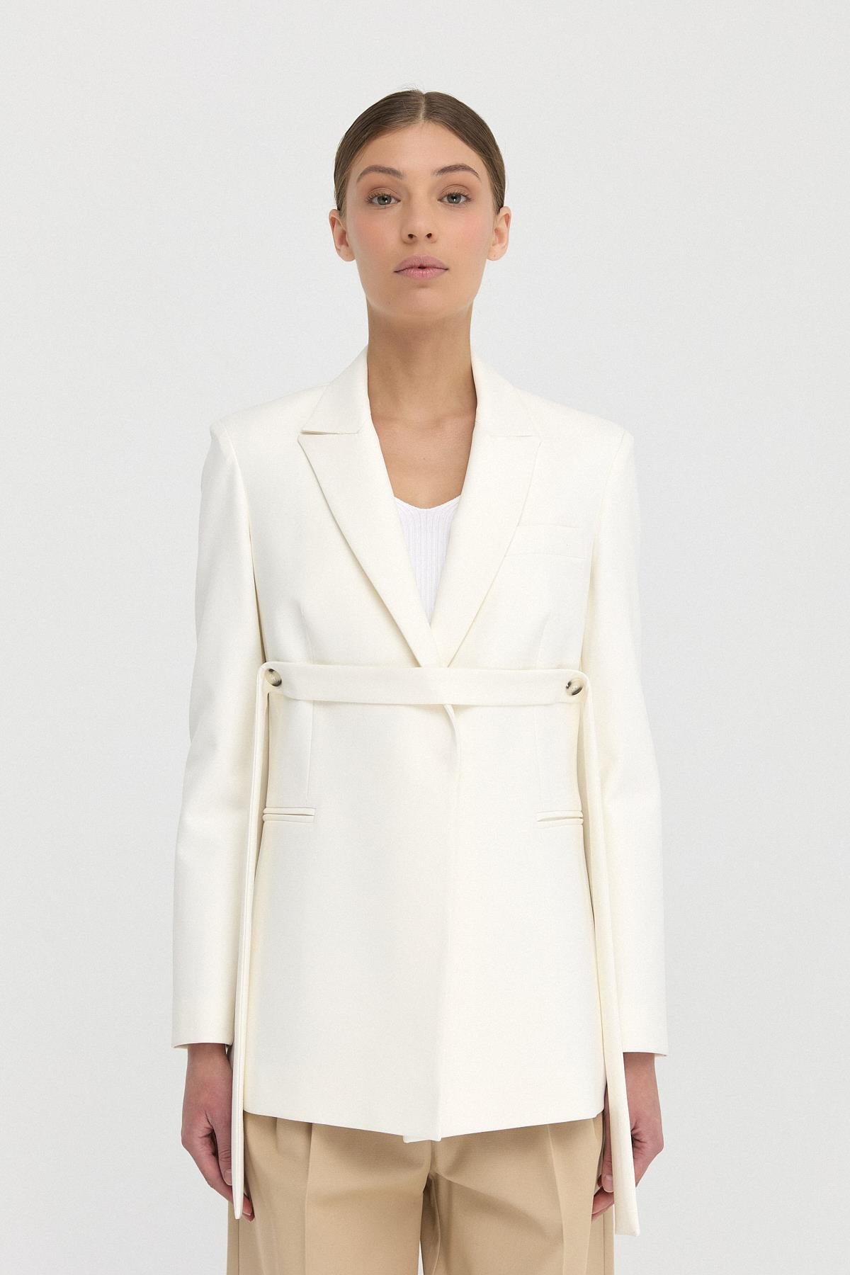 Şerit Detaylı Blazer Ceket{KATEGORİ}