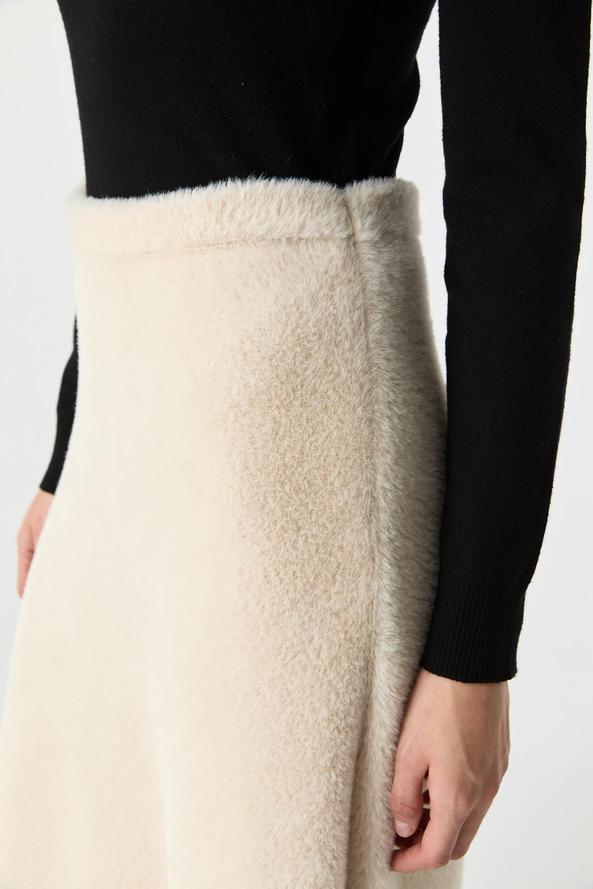 Soft Dokunuşlu Kloş Etek{KATEGORİ}