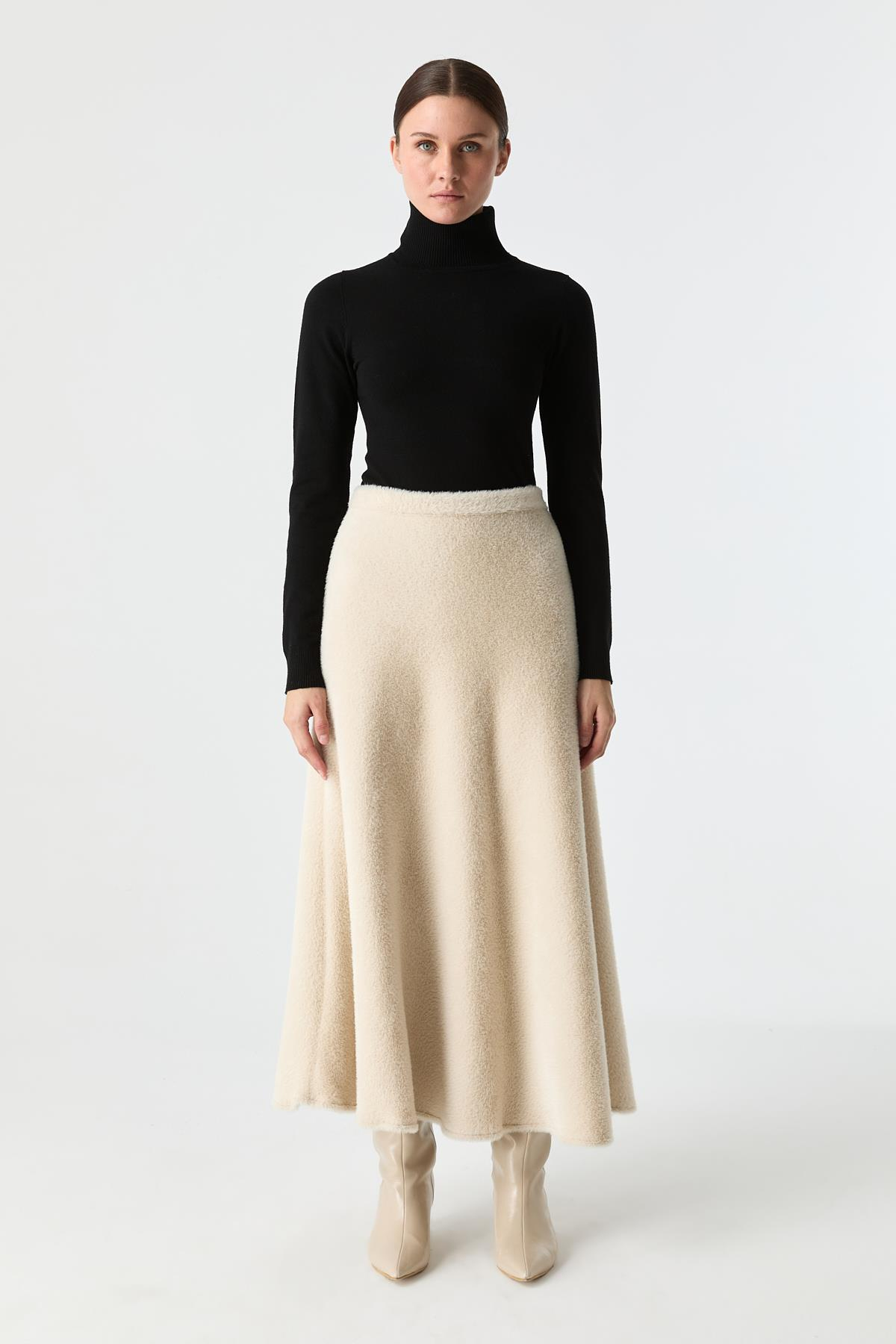 Soft Dokunuşlu Kloş Etek{KATEGORİ}