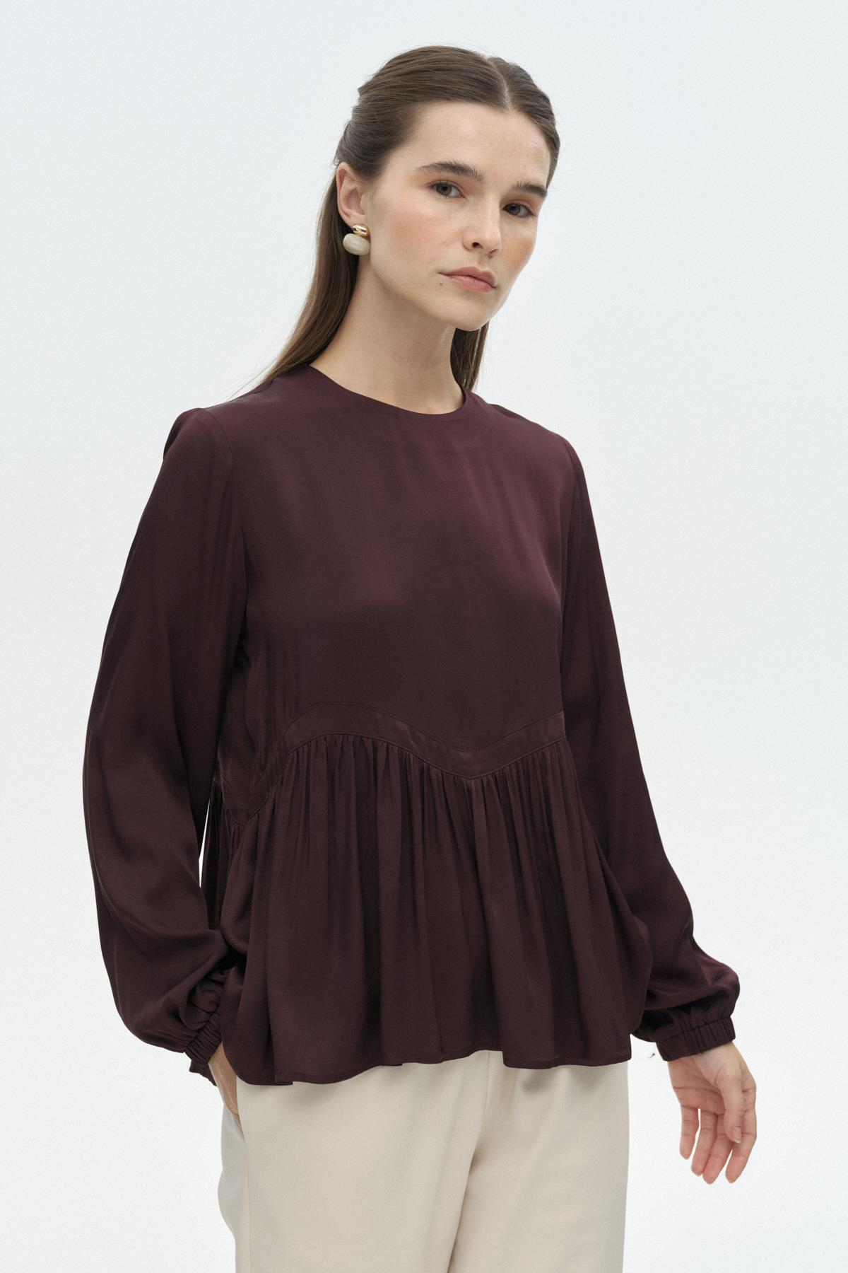 Üçgen Büzgülü Crop Bluz{KATEGORİ}