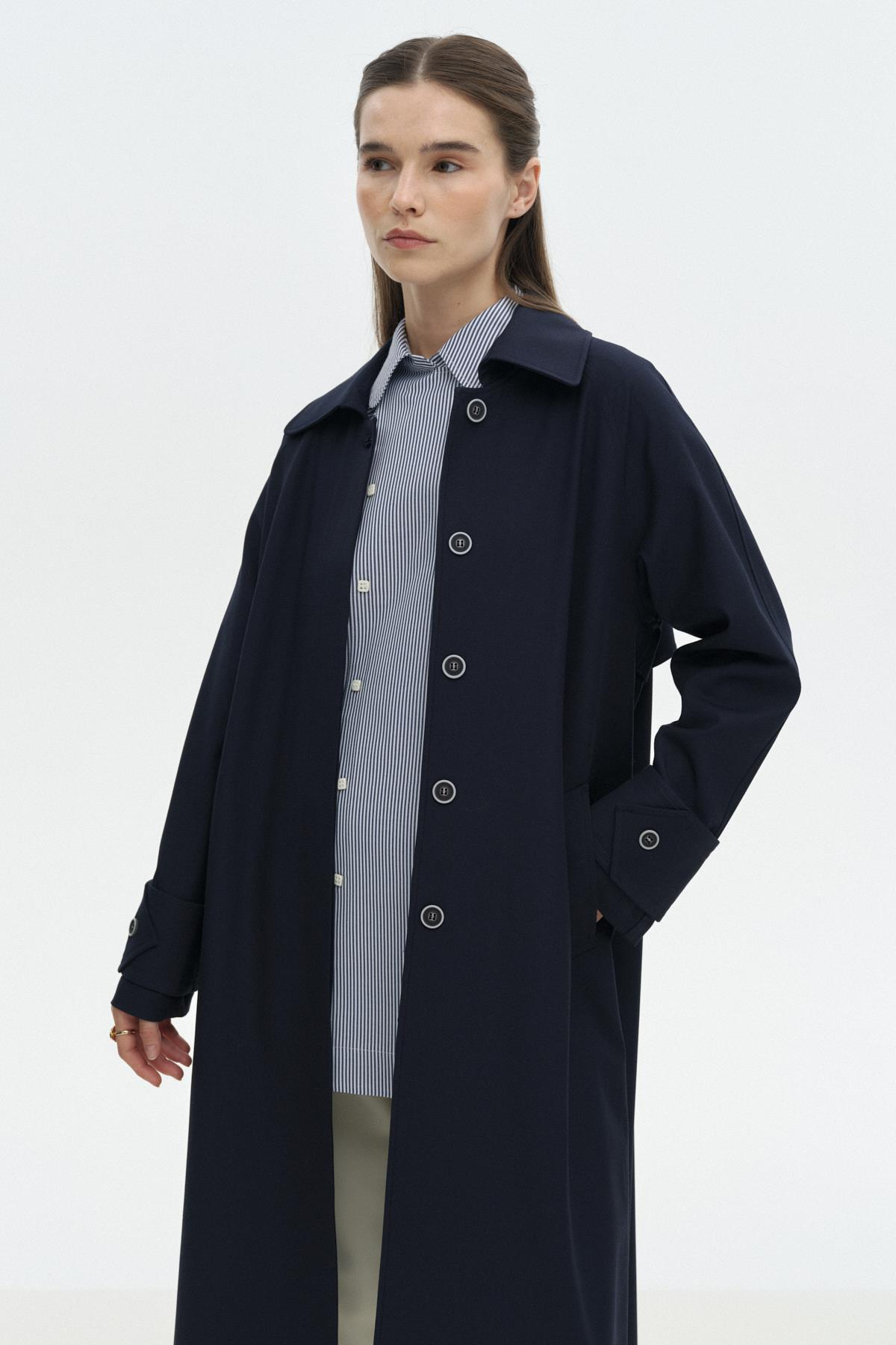 Üçgen Manşetli Trençkot{KATEGORİ}