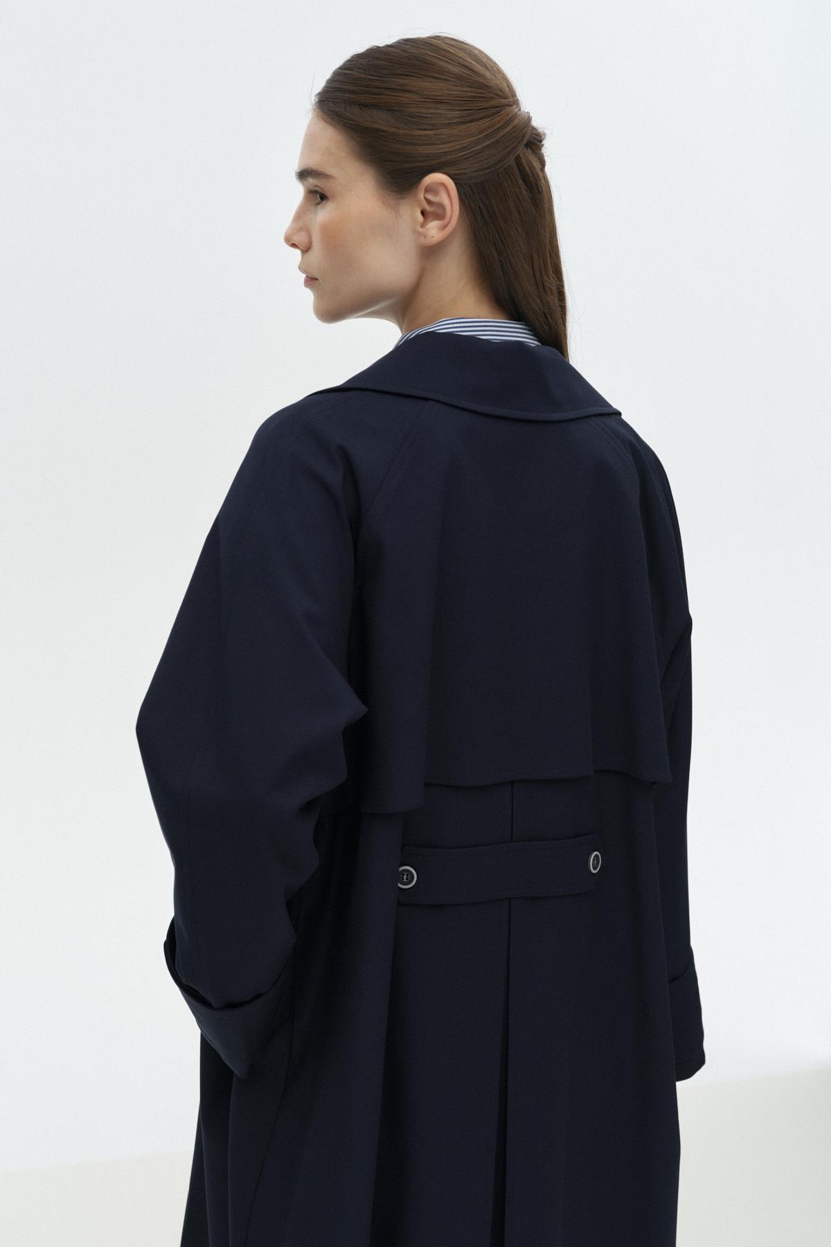 Üçgen Manşetli Trençkot{KATEGORİ}