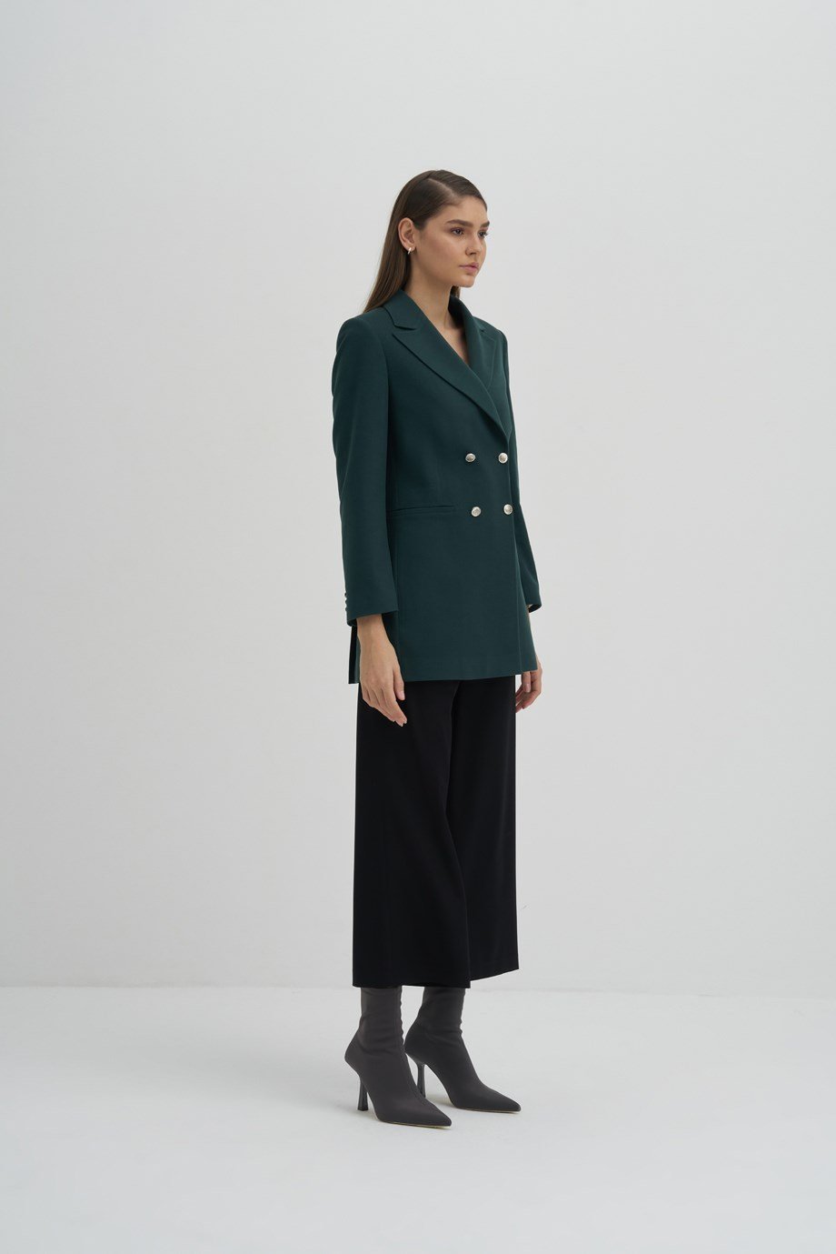 Uzun Kruvaze Blazer{KATEGORİ}