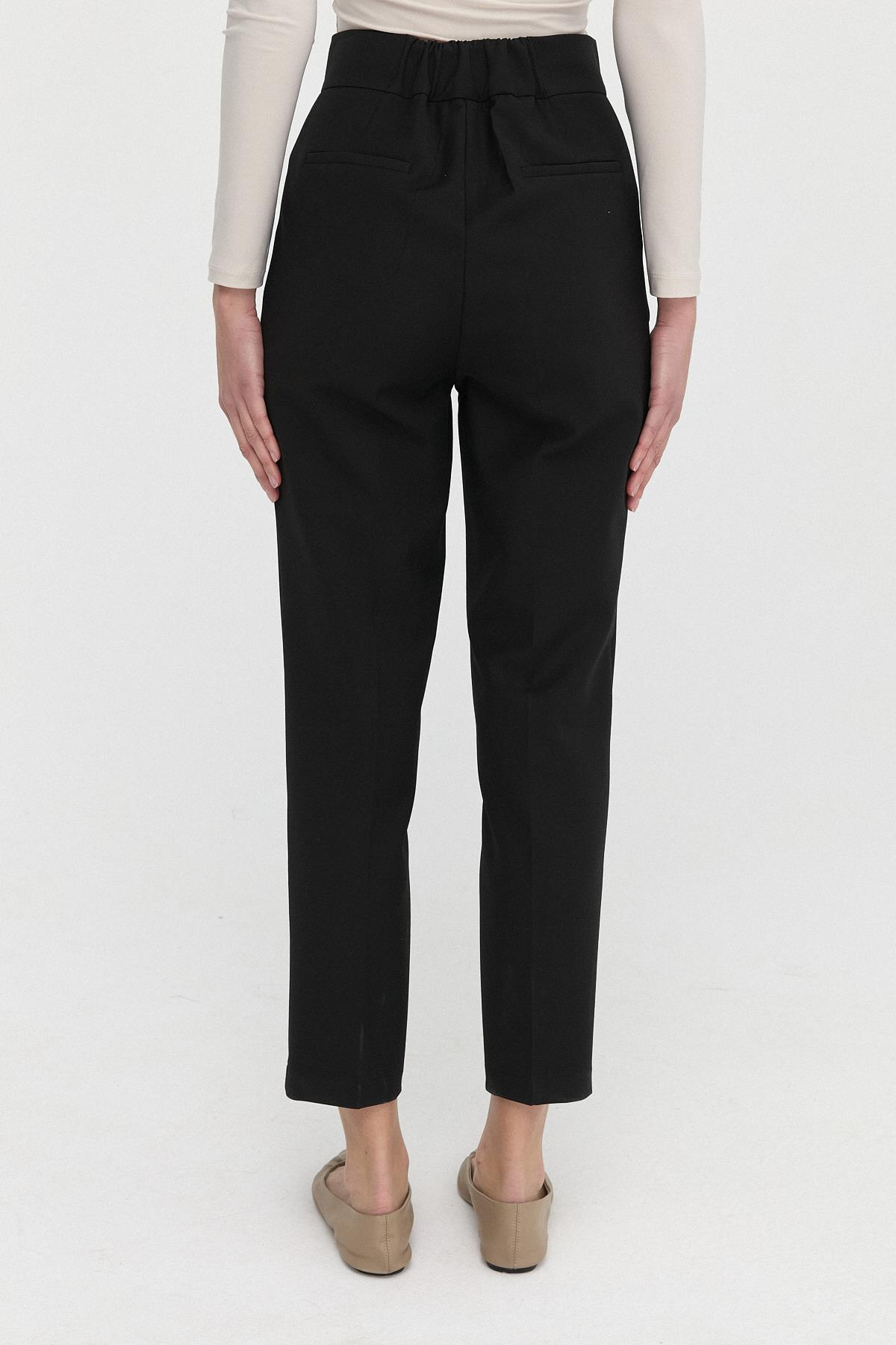 Yarım Elastik Bantlı Çıma Detaylı Pantolon{KATEGORİ}