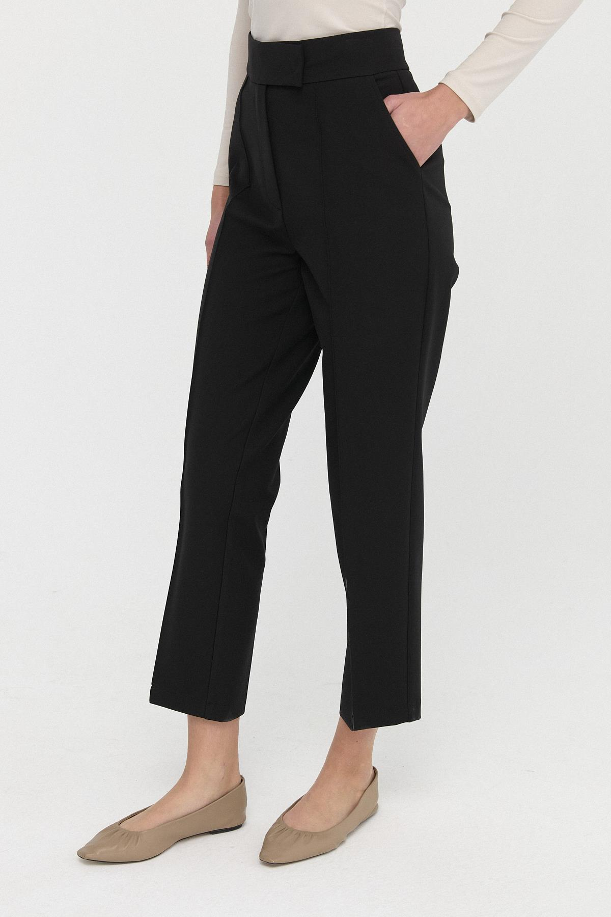 Yarım Elastik Bantlı Çıma Detaylı Pantolon{KATEGORİ}