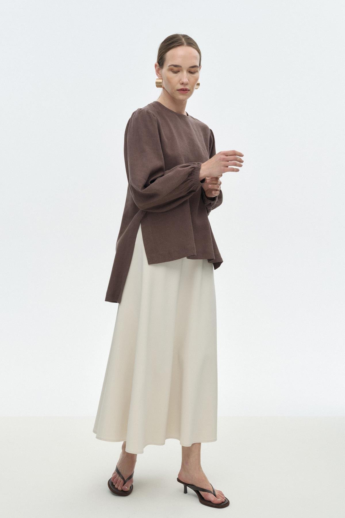 Yırtmaçlı Keten Bluz KAHVERENGİ{KATEGORİ}