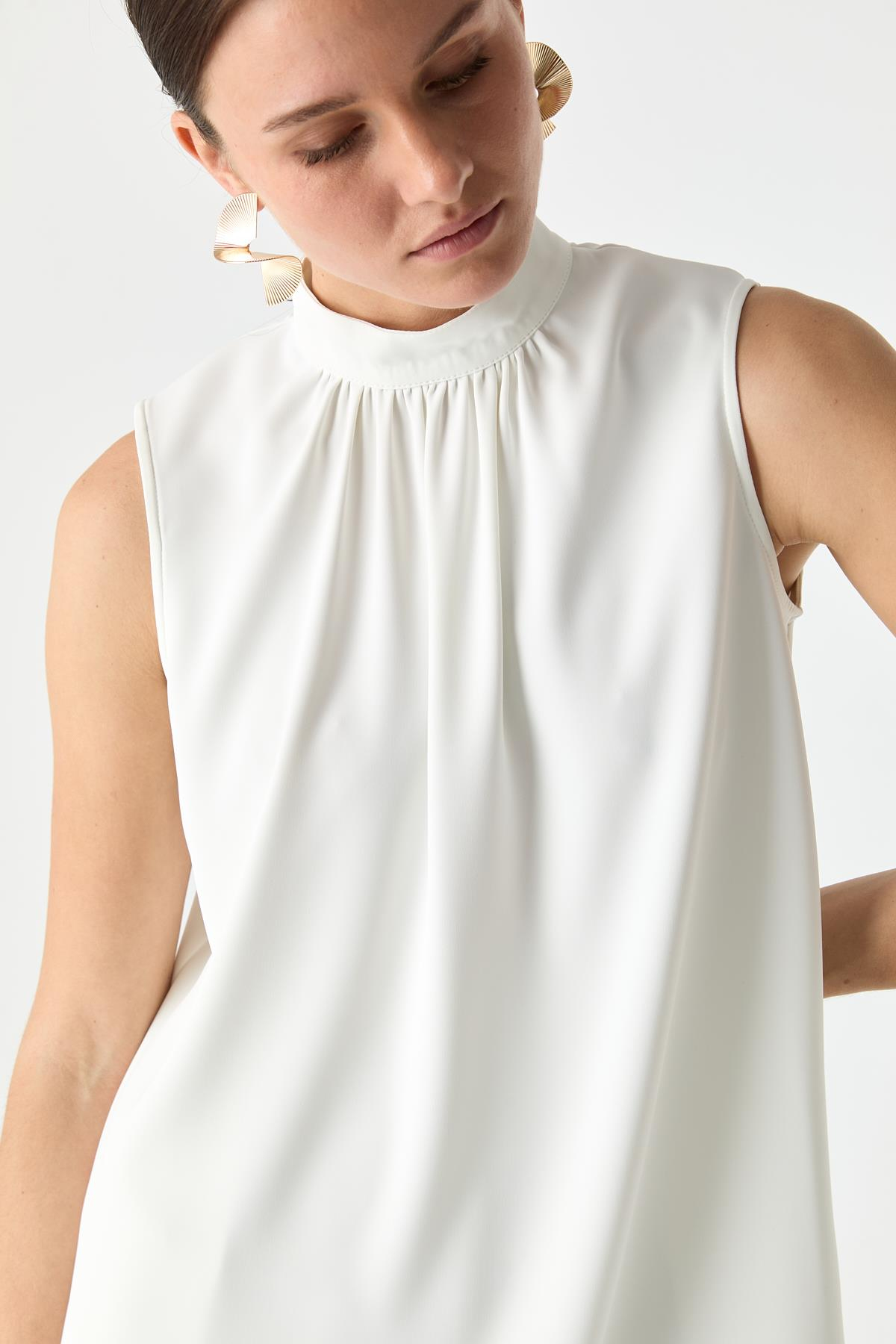 Yüksek Yaka Bluz BEYAZ{KATEGORİ}