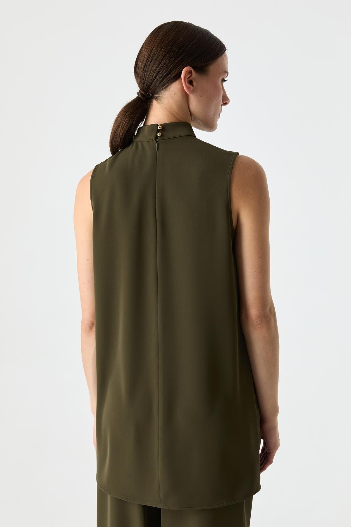 Yüksek Yaka Bluz HAKİ{KATEGORİ}