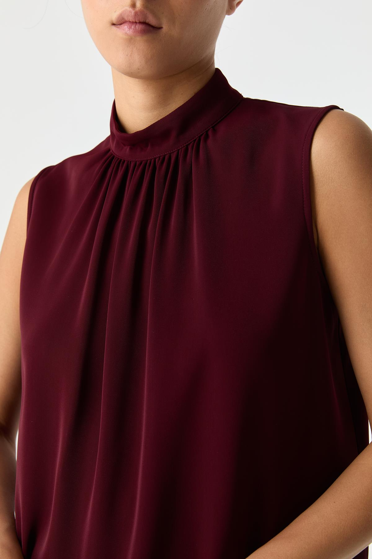 Yüksek Yaka Bluz BORDO{KATEGORİ}