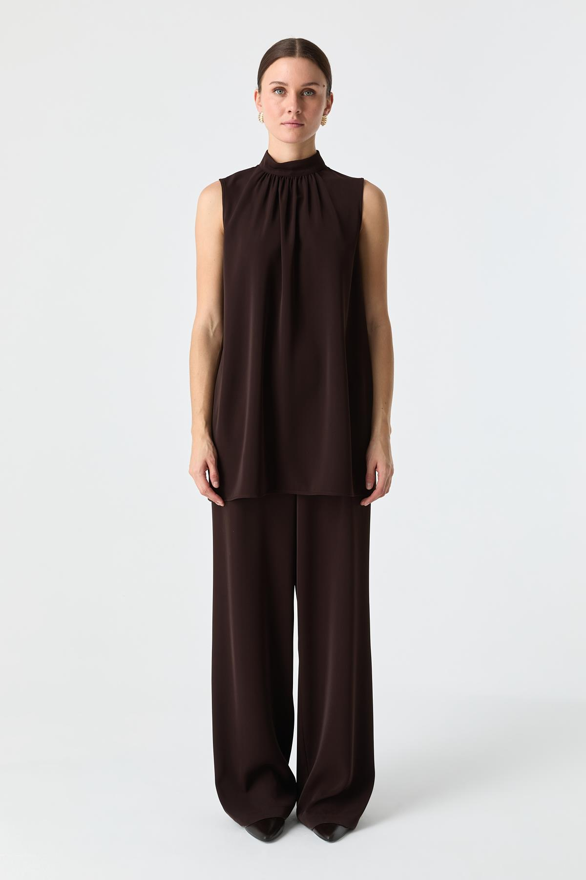 Yüksek Yaka Bluz KAHVERENGİ{KATEGORİ}