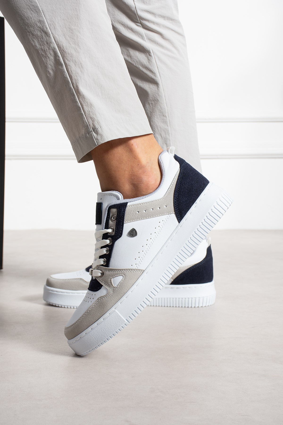  Beyaz Lacivert Erkek Sneaker