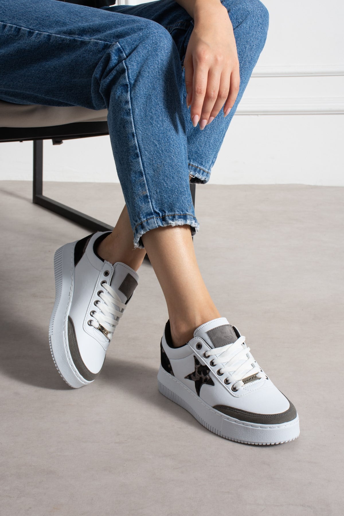 Beyaz Füme Kadın Sneaker