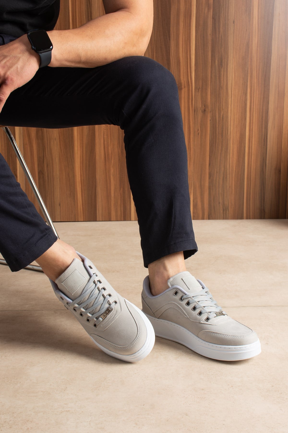 Buz Beyaz Süet Erkek Sneaker