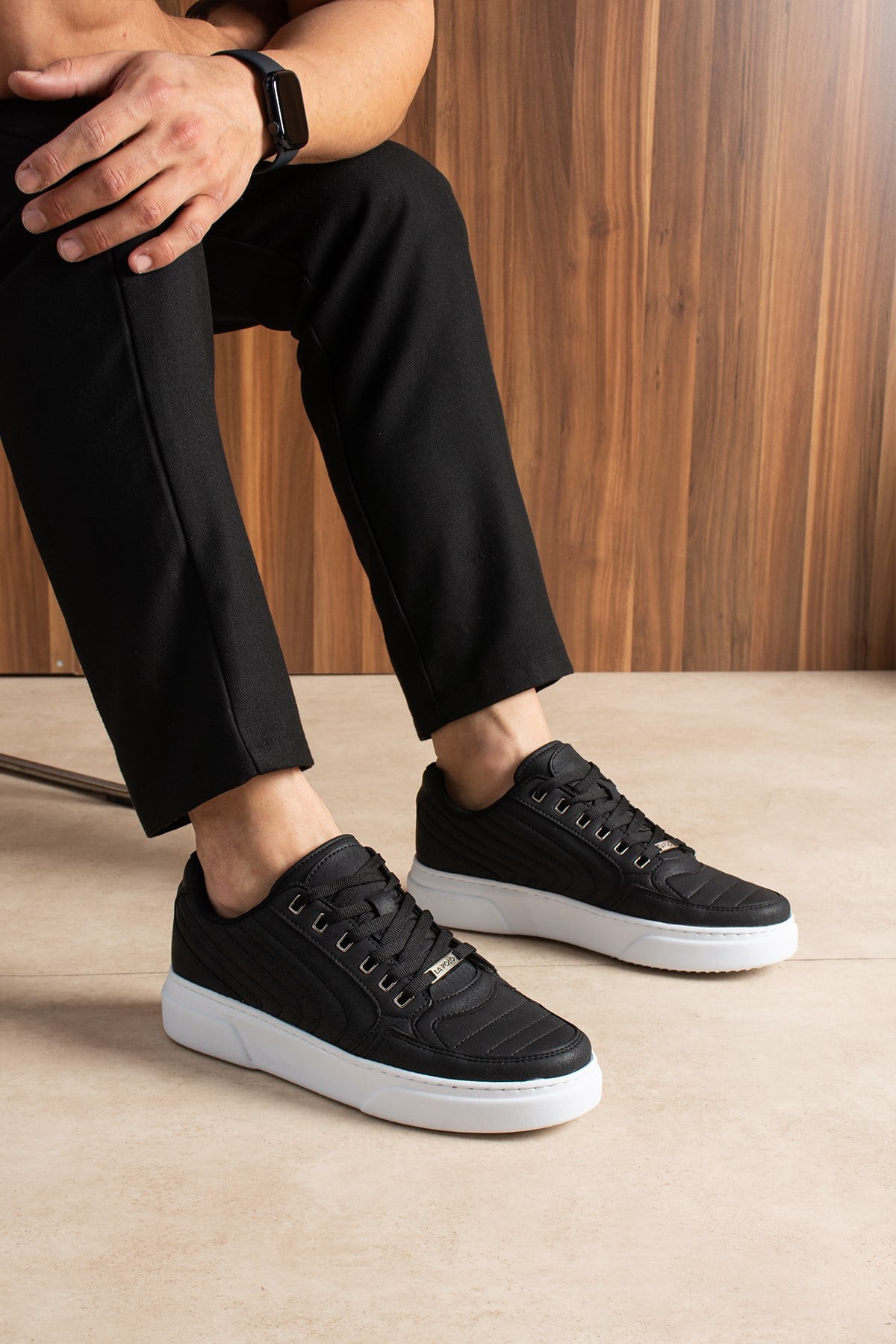 Dikişli Siyah Beyaz Erkek Sneaker