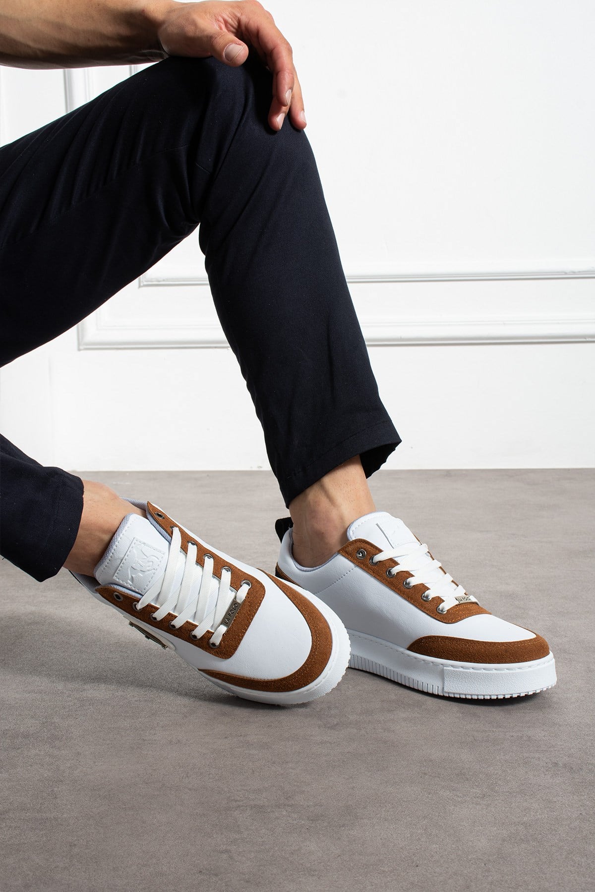 Kalın Taban Beyaz Siyah Erkek Sneaker