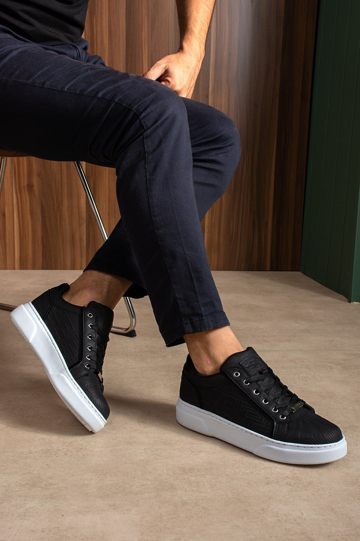 Siyah Beyaz Erkek Sneaker
