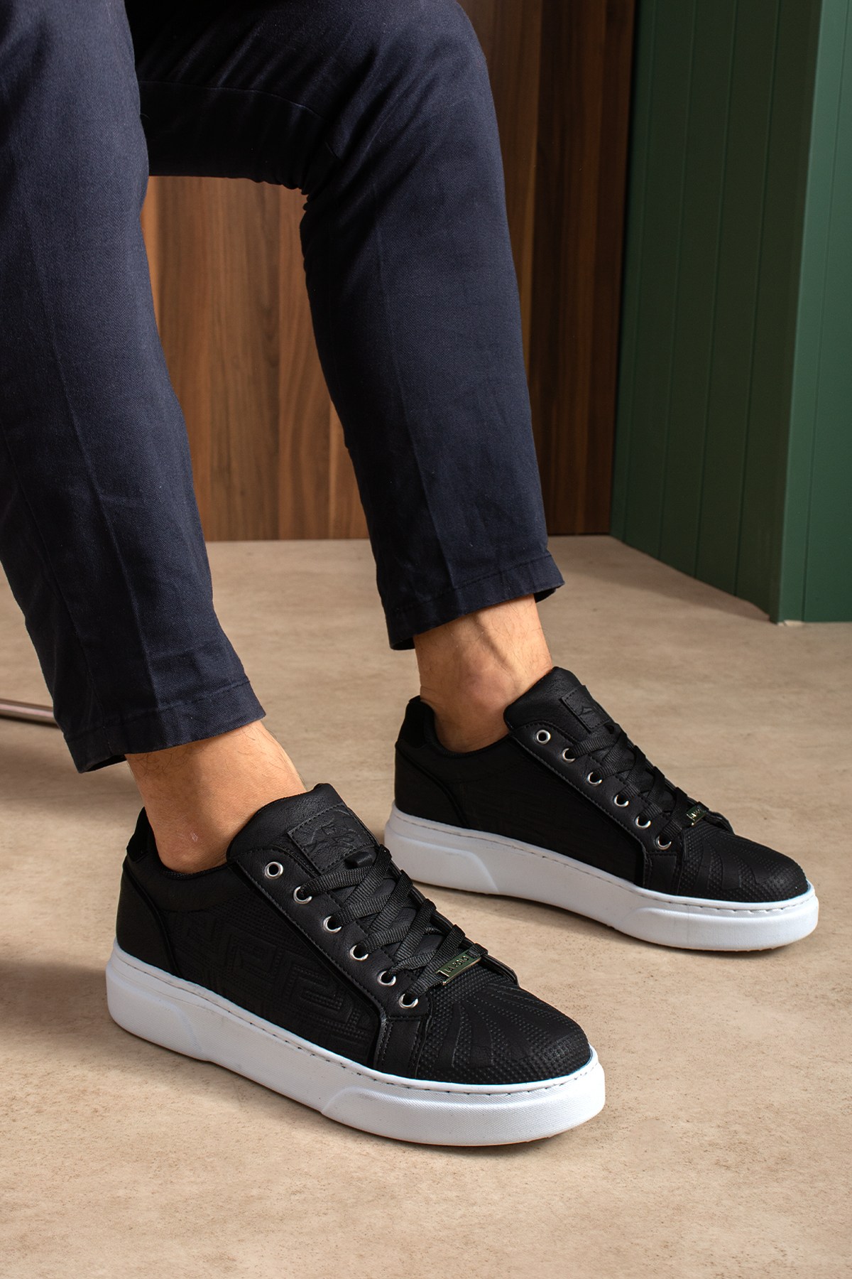 Siyah Beyaz Erkek Sneaker