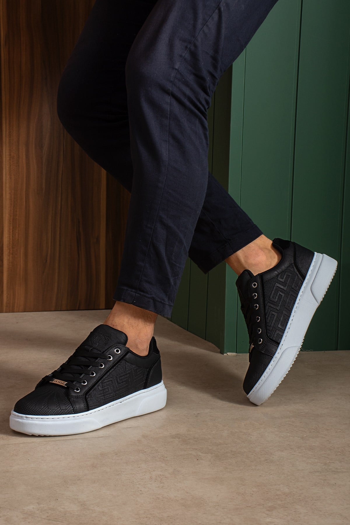 Siyah Beyaz Erkek Sneaker