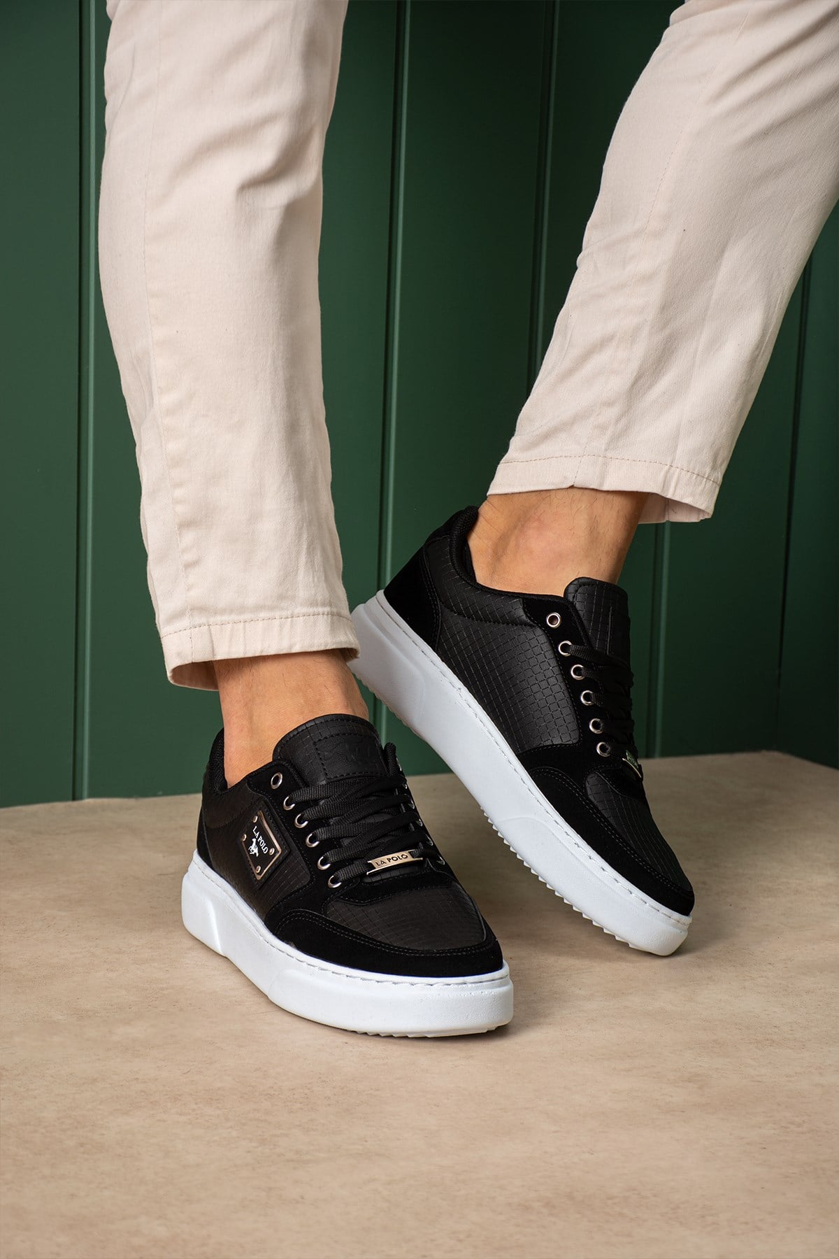 Siyah Beyaz Erkek Sneaker