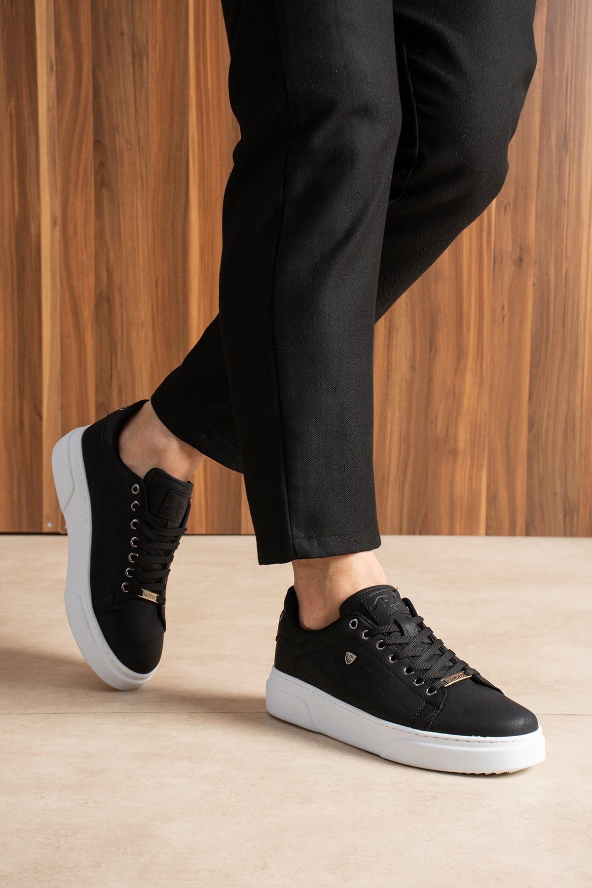 Siyah Beyaz Erkek Sneaker