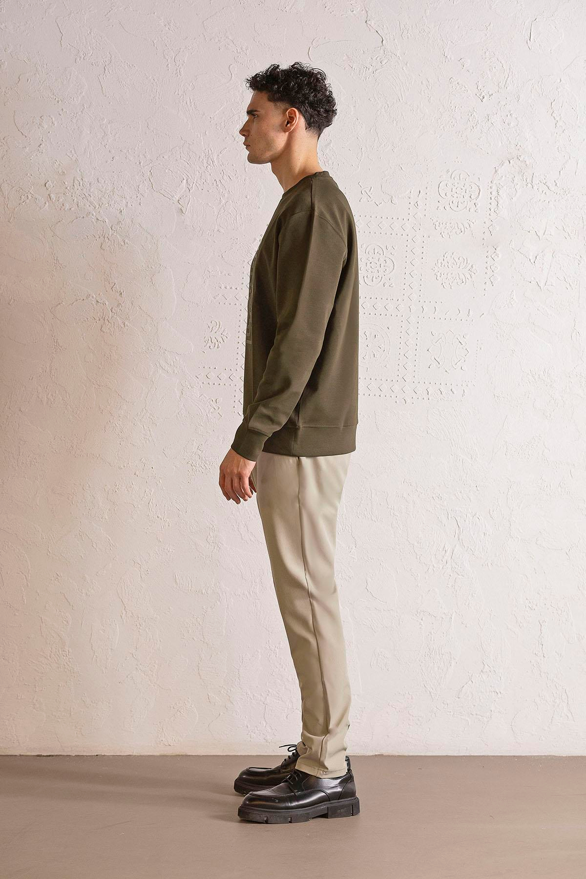 Bisiklet Yaka Kabartma Baskılı Erkek Sweatshirt