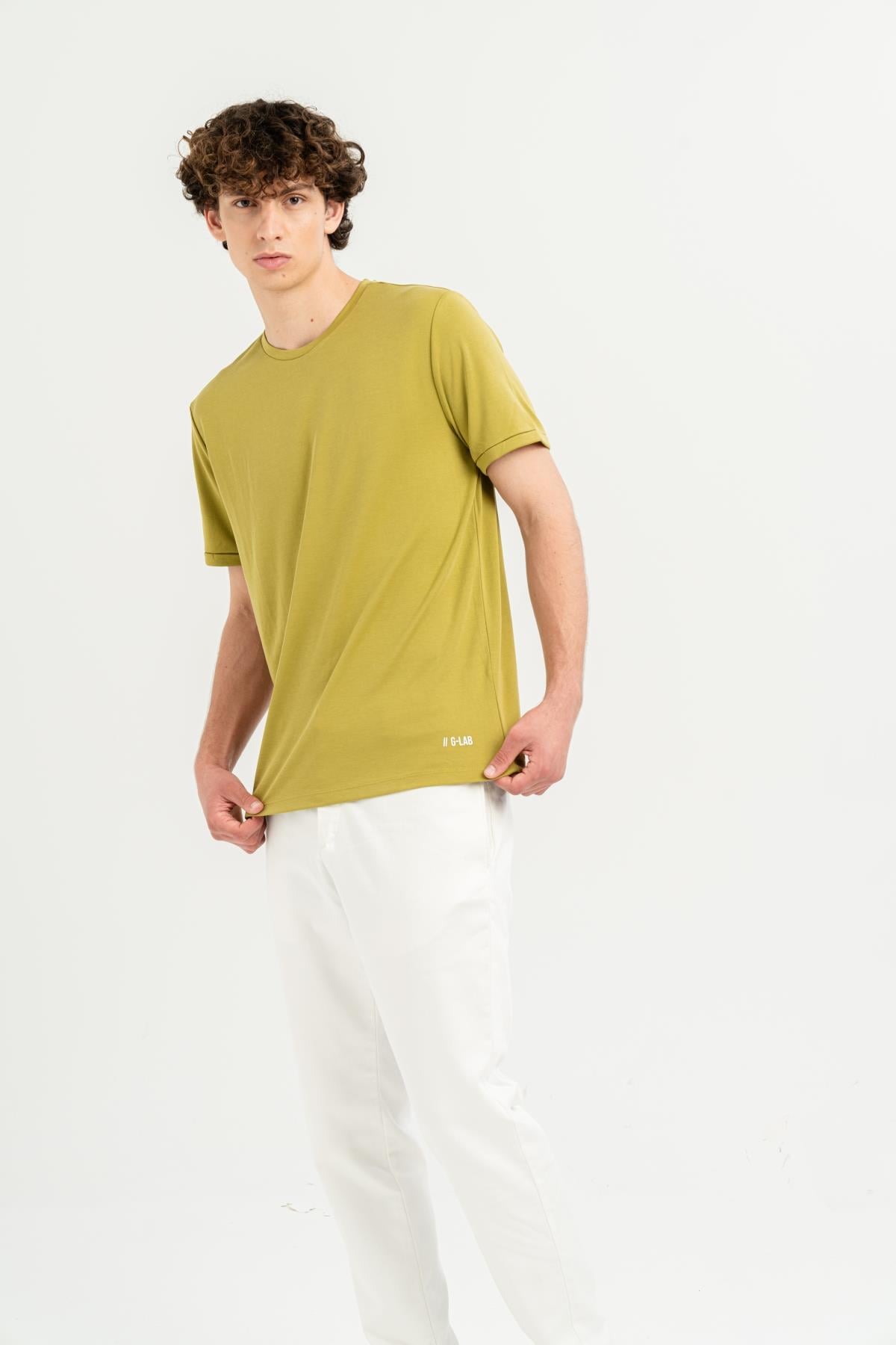 Bisiklet Yaka Kol Ucu Duble Slim Fit Erkek T-shirt